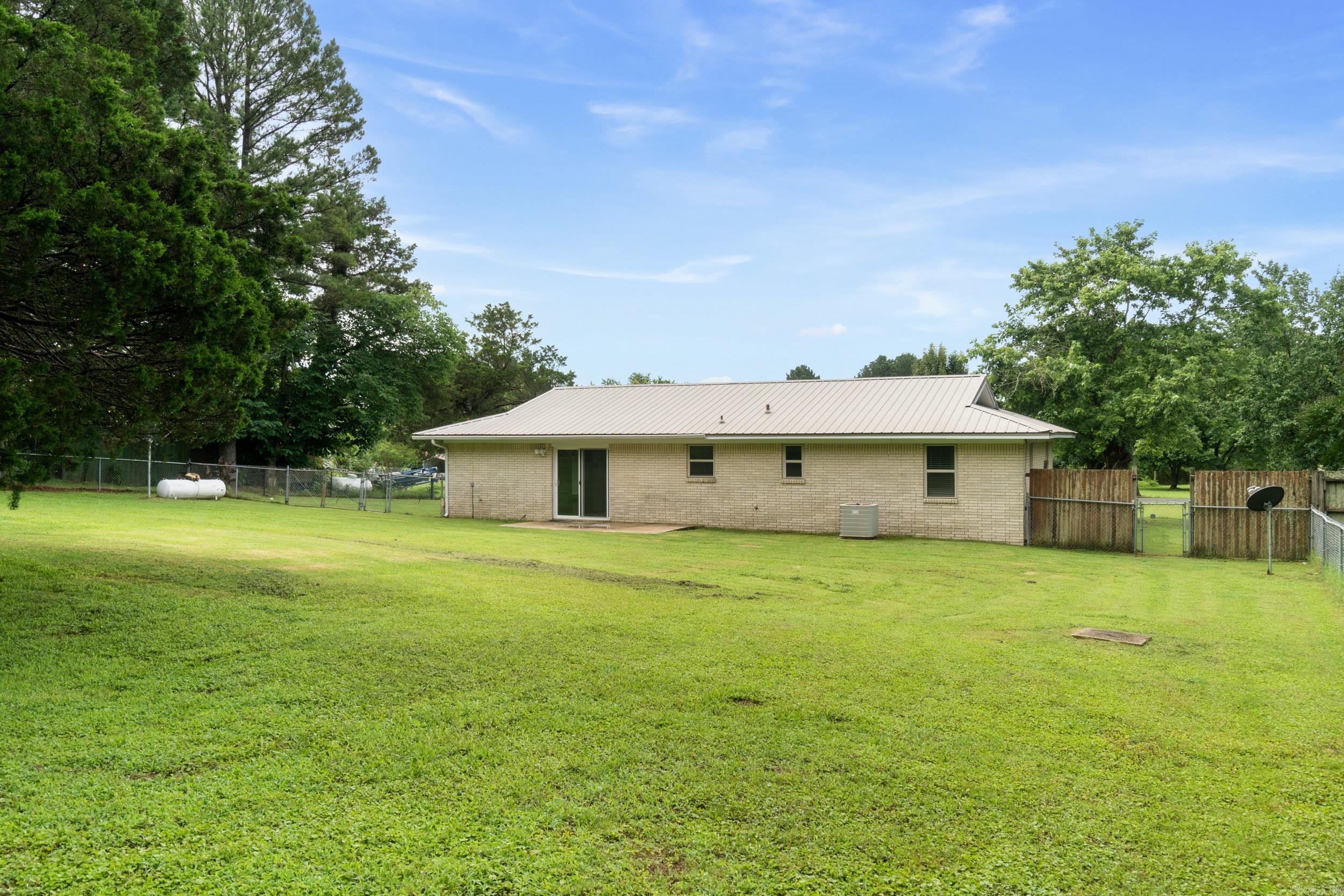 CEDAR CREST - Residential