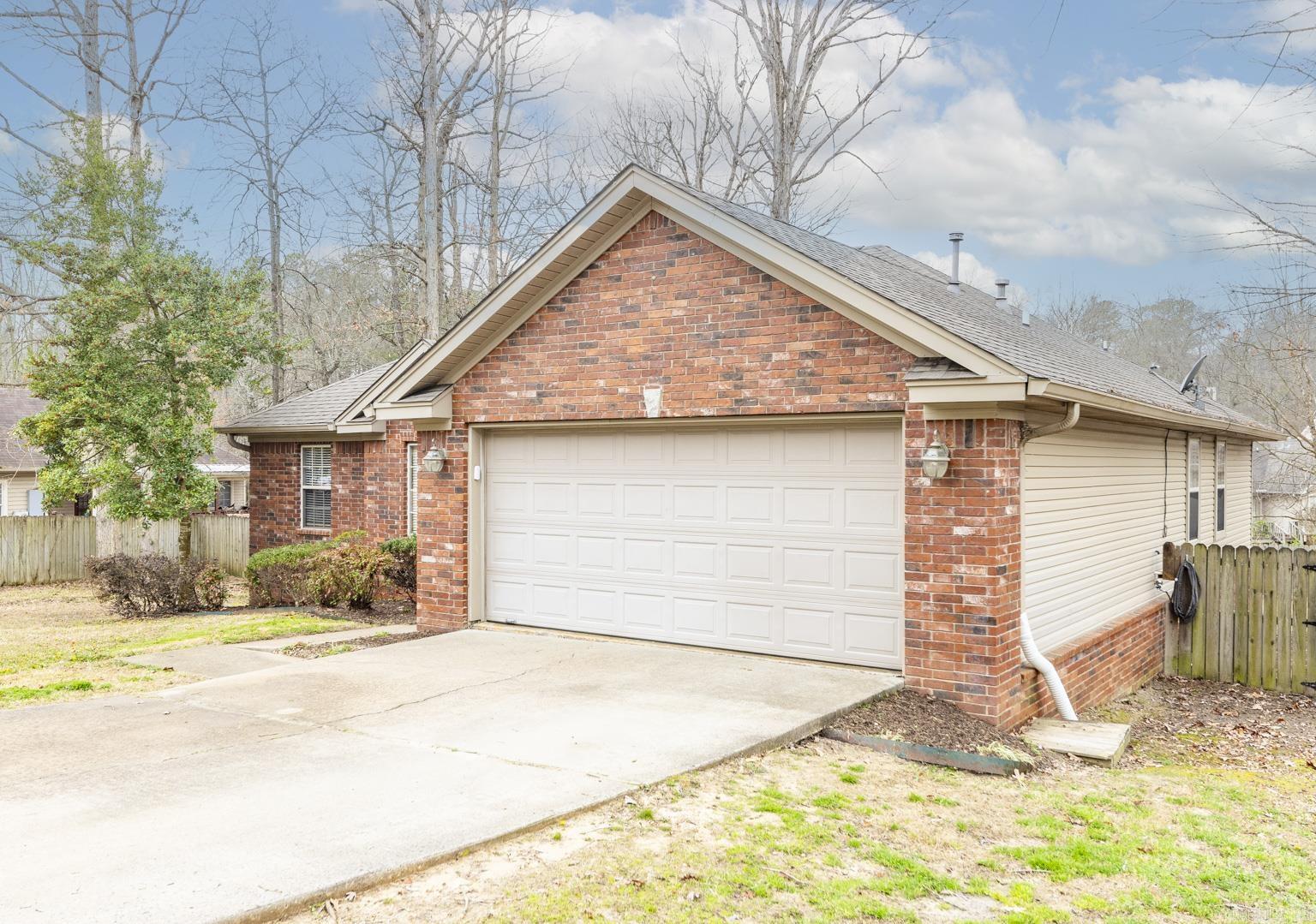 ROLLING BROOK - Residential