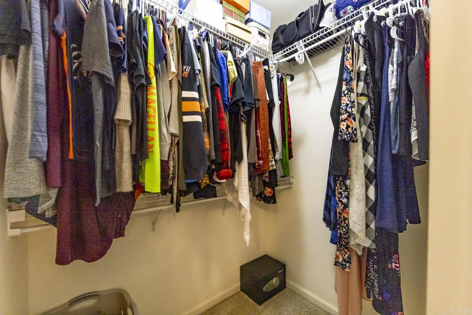 ROLLING BROOK - Residential