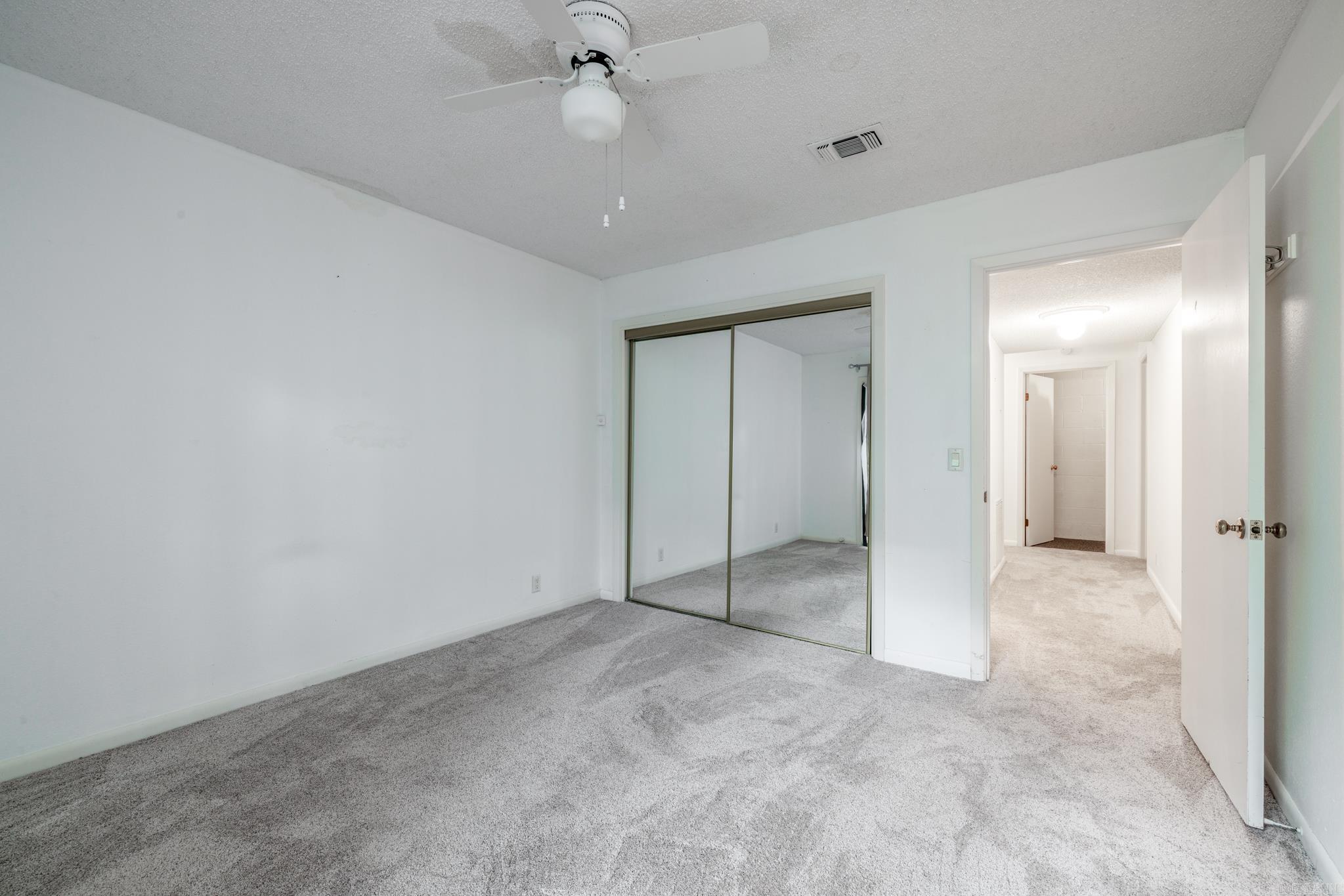 VALENCIA COURTS - Residential