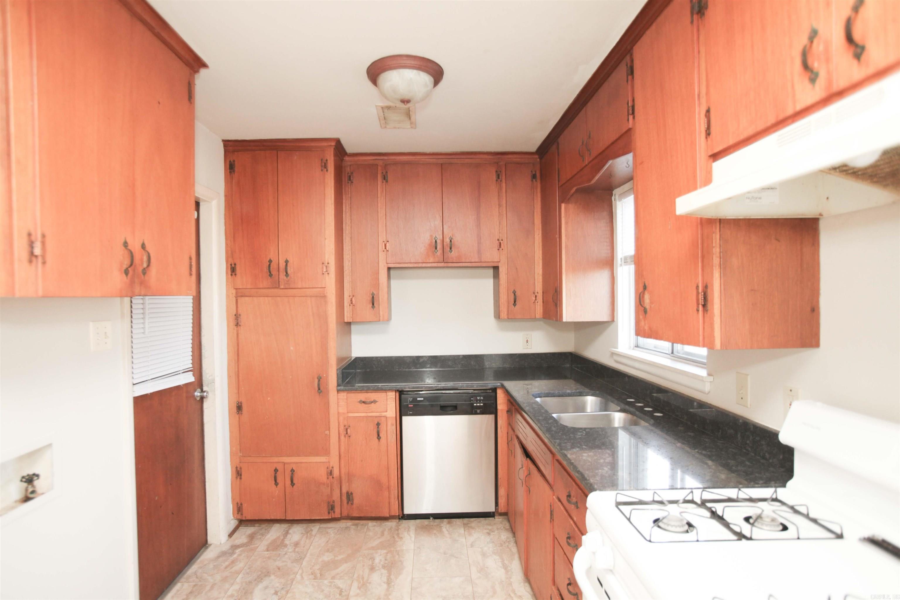 Nelridge - Residential Lease