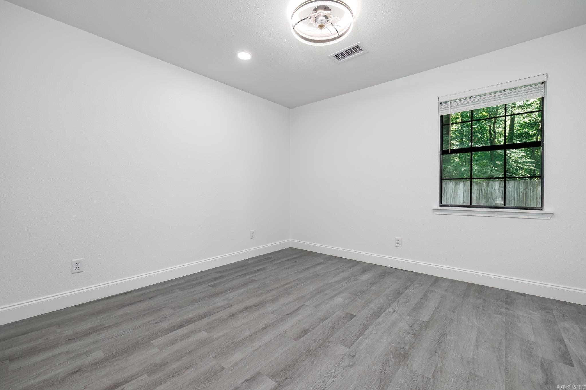 PINEDALE COVE - Residential