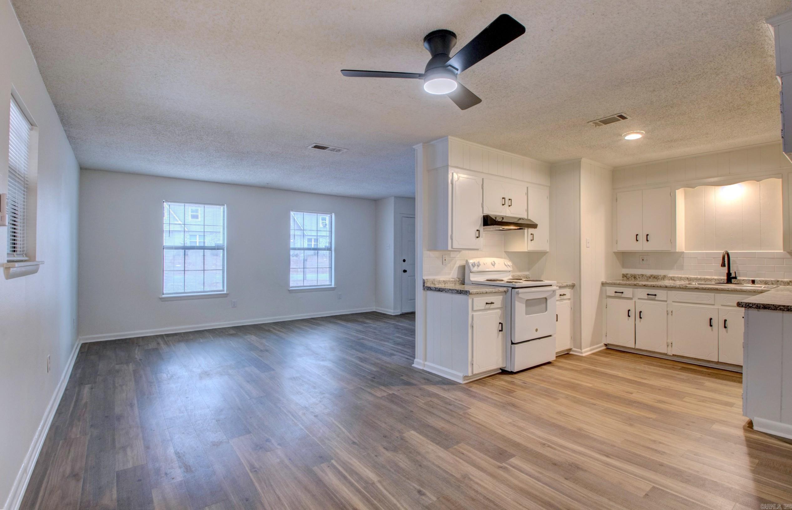 LE BETTE MANOR - Residential