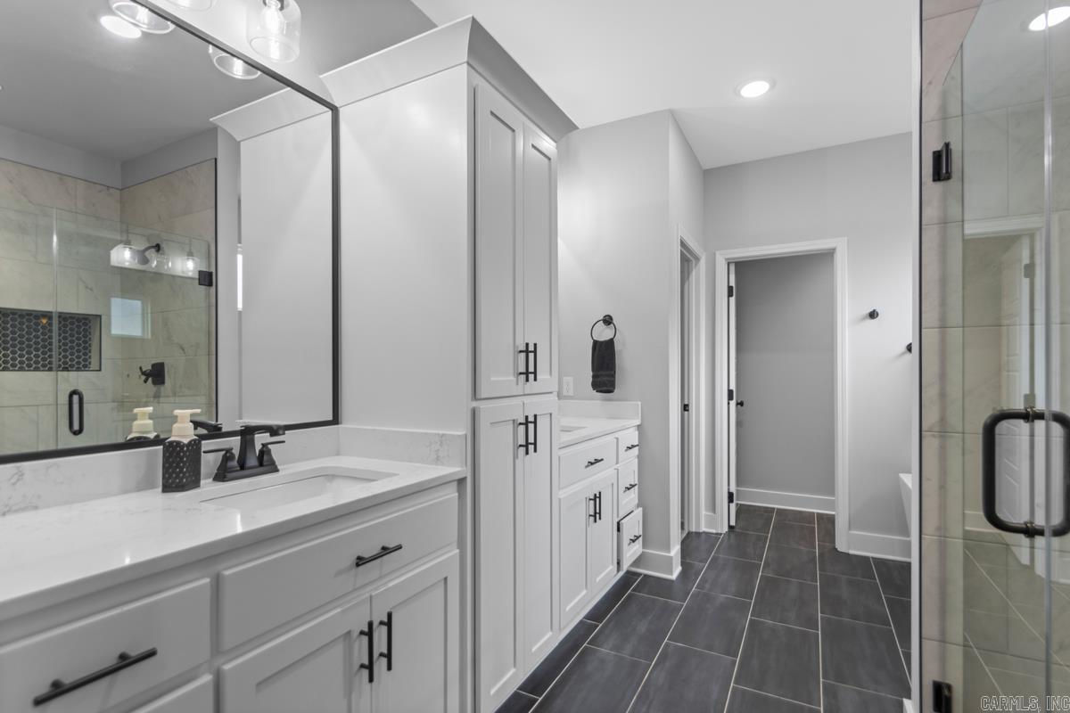 MILLERS GLENN - Residential