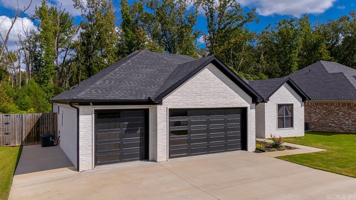 MILLERS GLENN - Residential