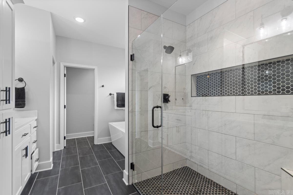 MILLERS GLENN - Residential