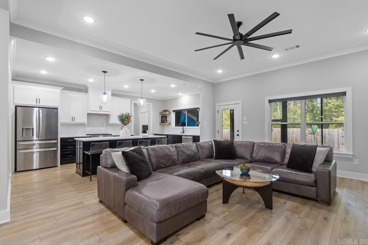 MILLERS GLENN - Residential