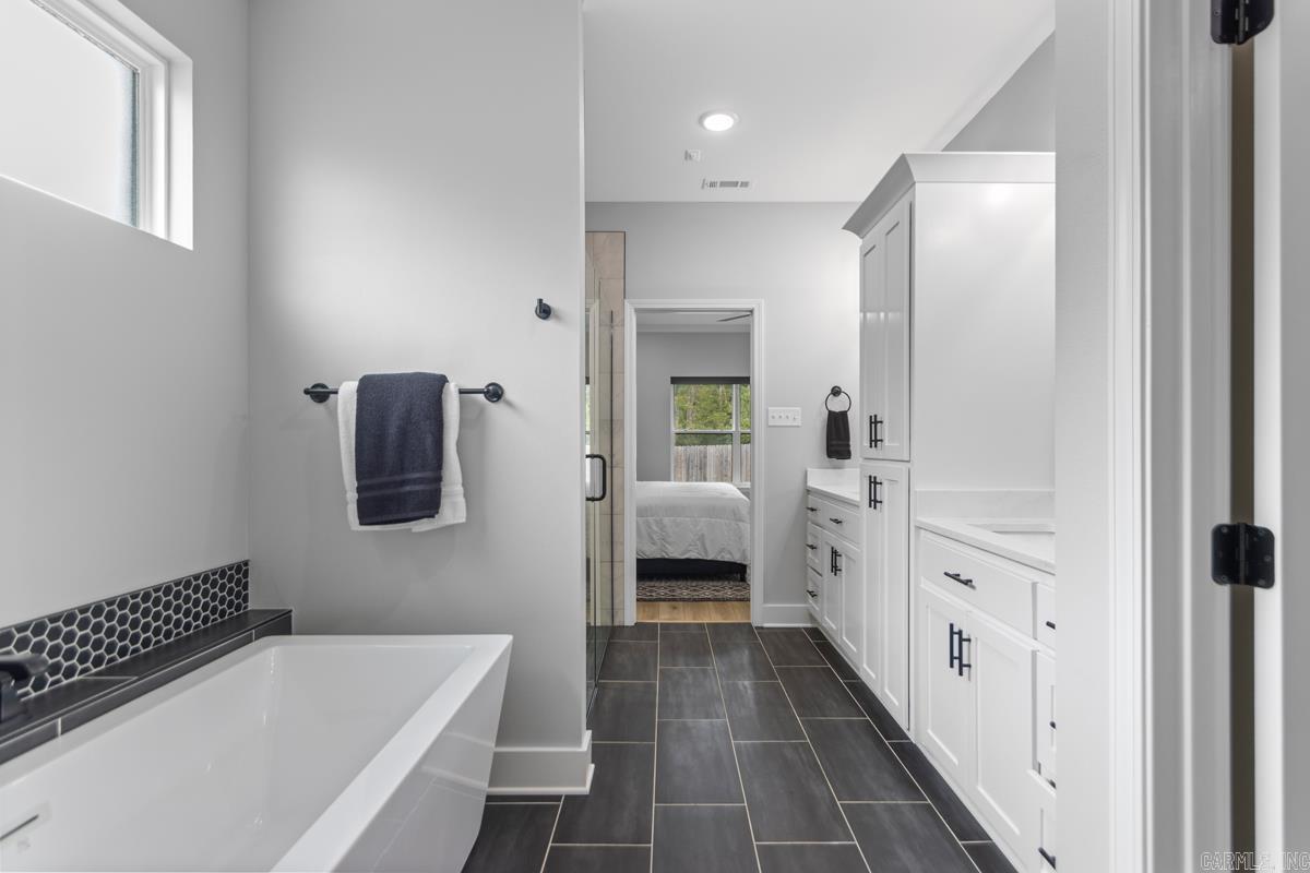 MILLERS GLENN - Residential