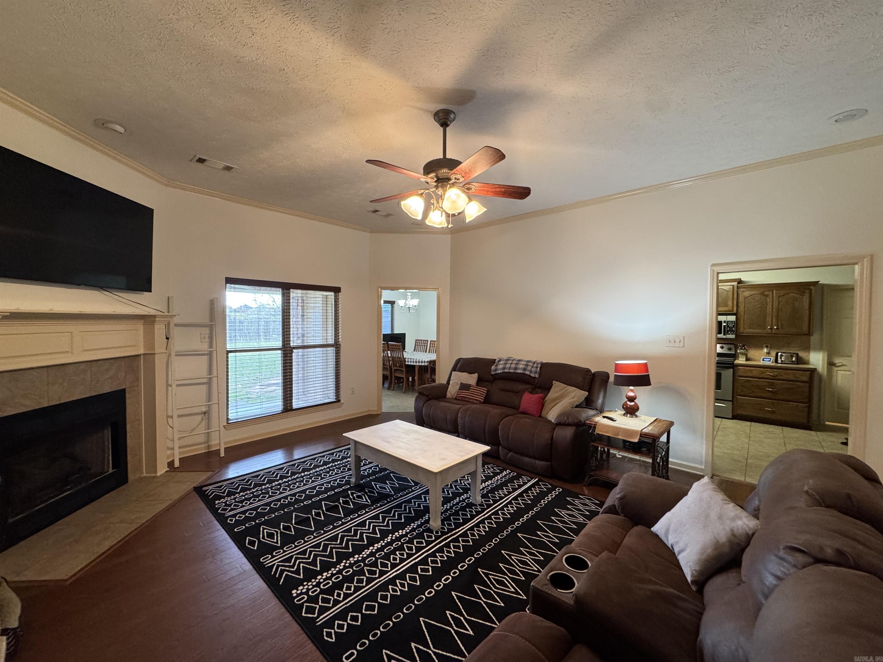 DOVE CREEK - Residential