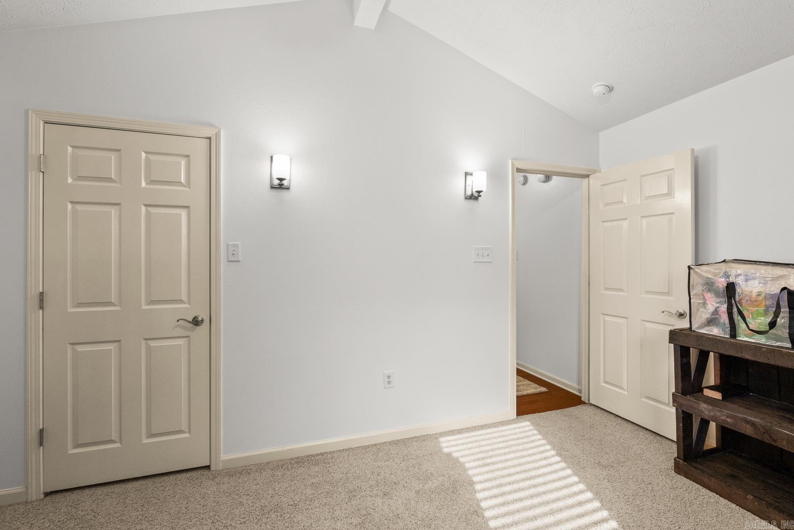 DOVE CREEK - Residential