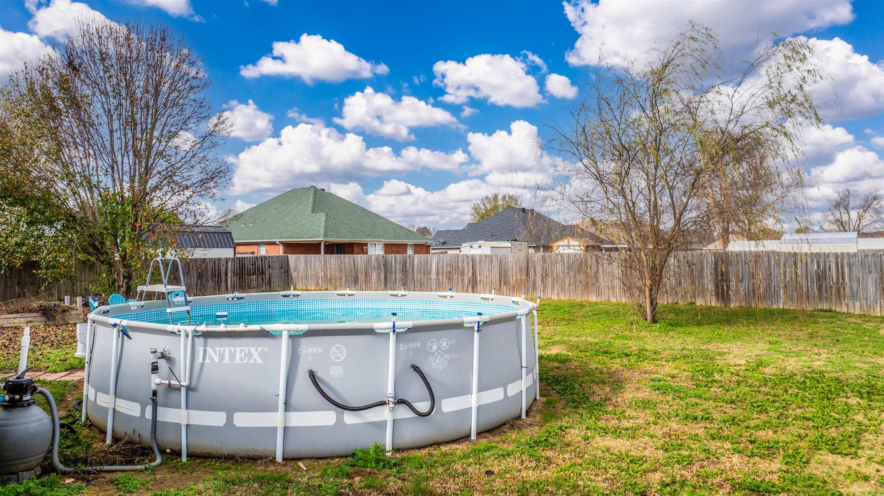 DOVE CREEK - Residential