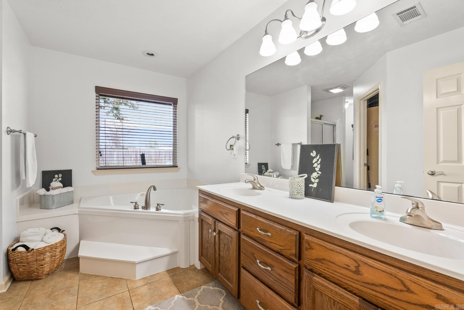 DOVE CREEK - Residential