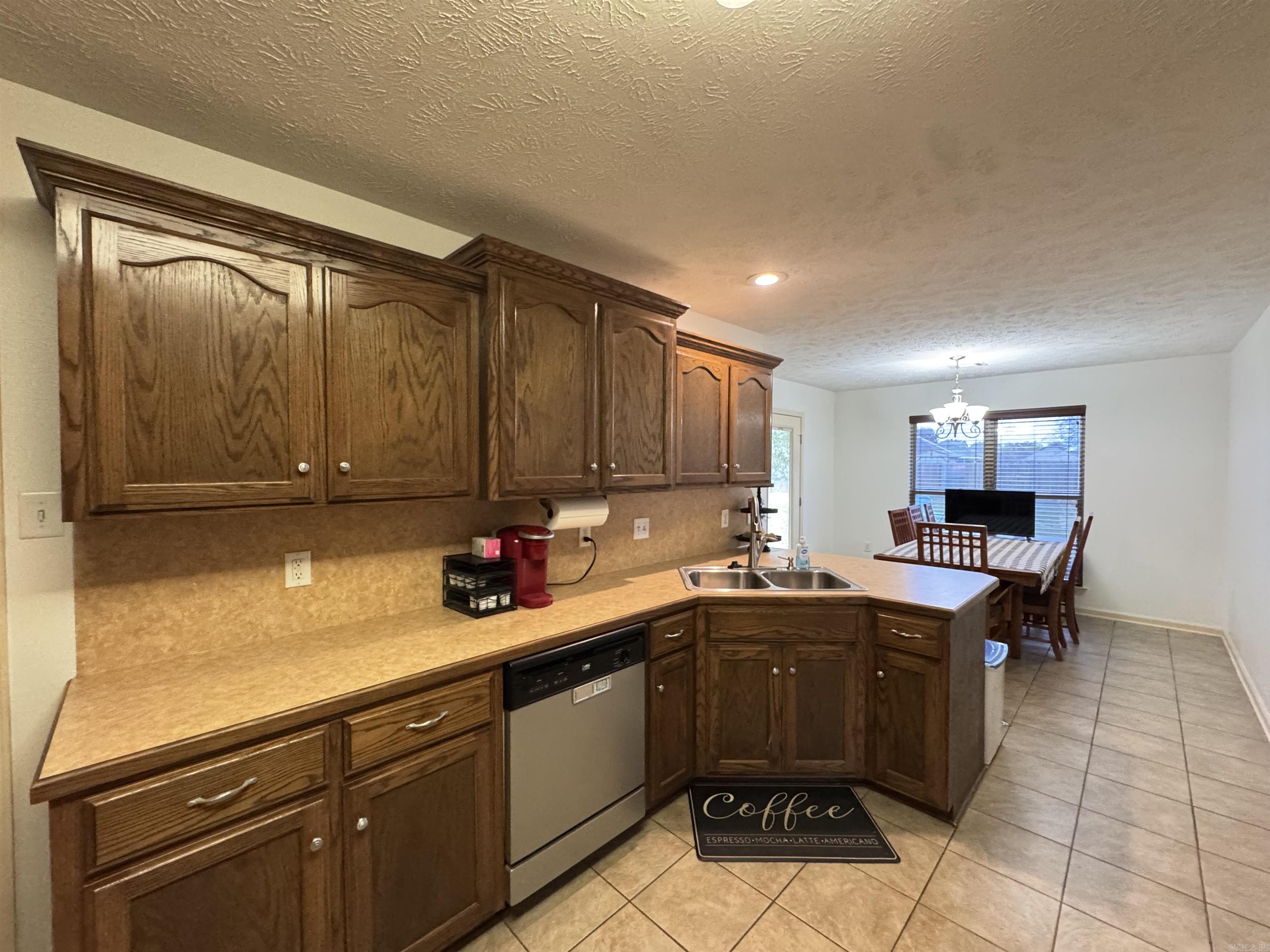 DOVE CREEK - Residential