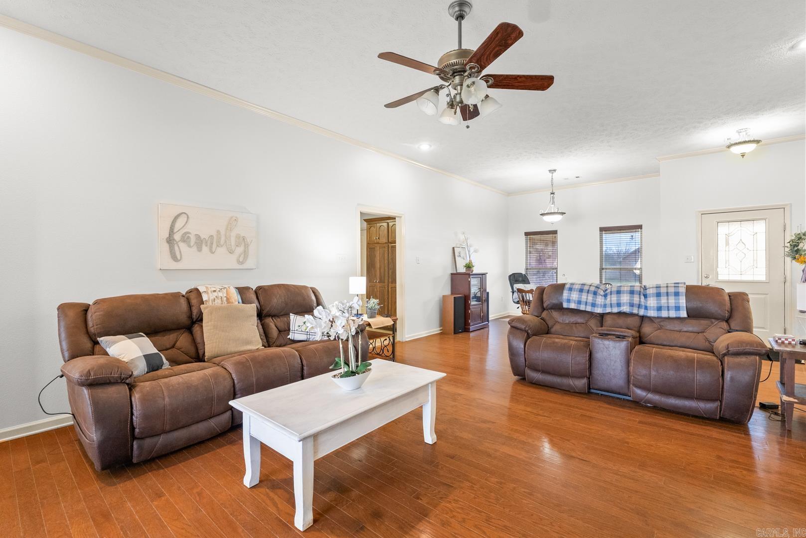 DOVE CREEK - Residential