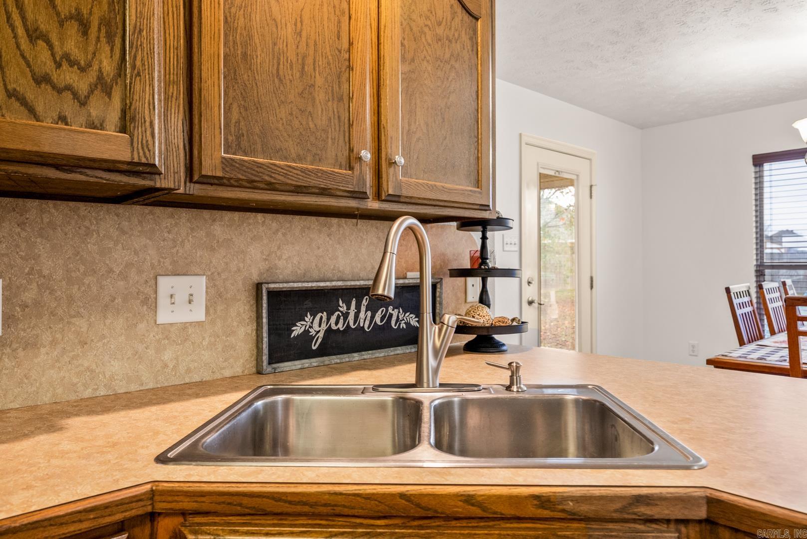 DOVE CREEK - Residential