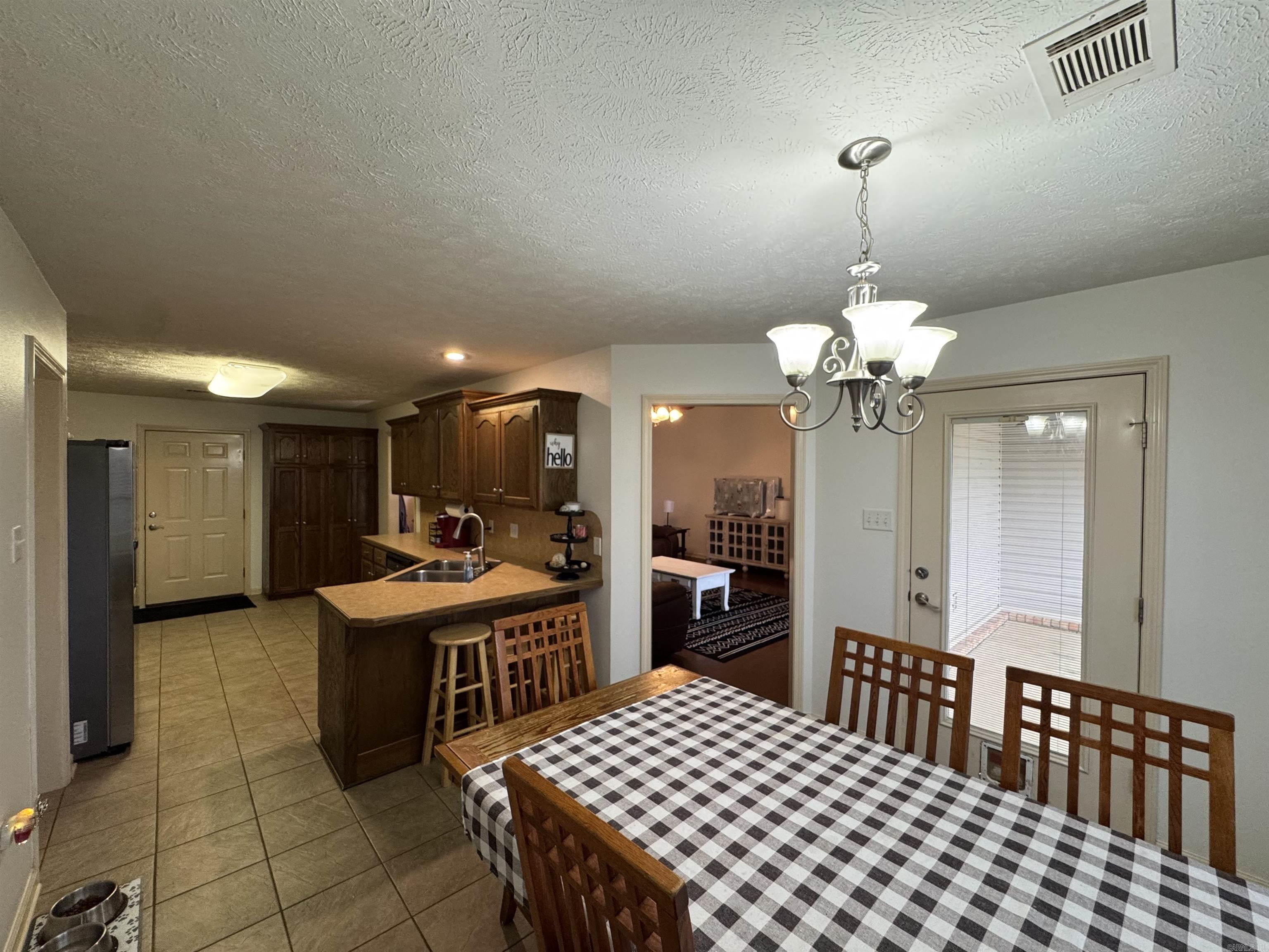 DOVE CREEK - Residential