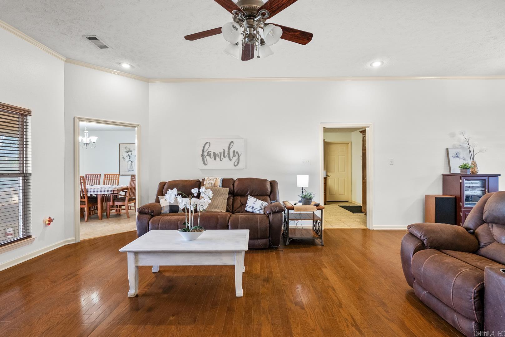 DOVE CREEK - Residential