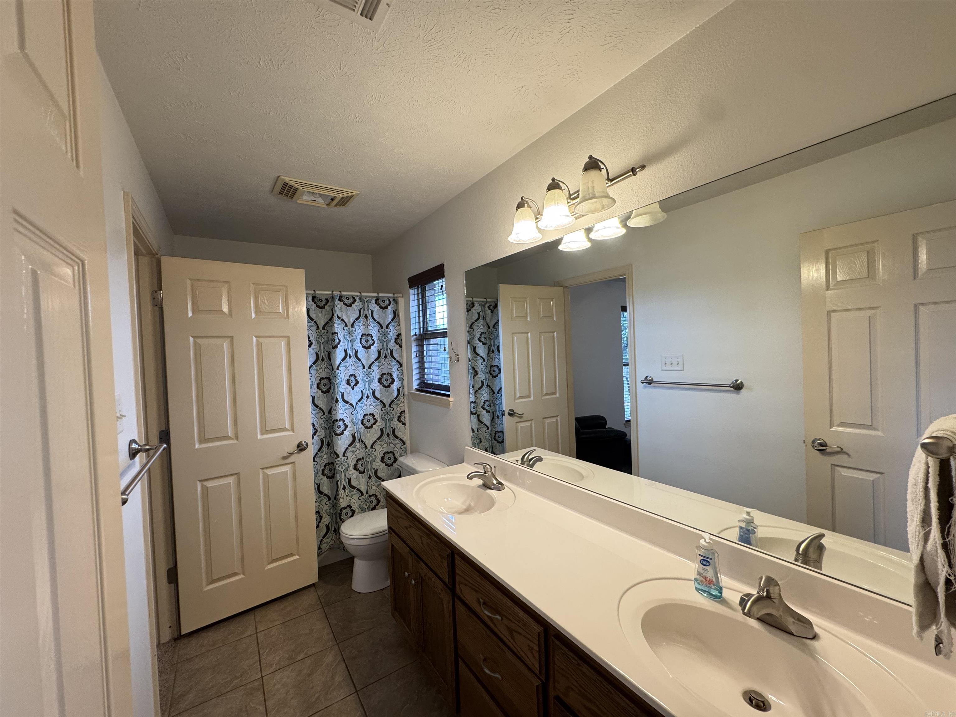 DOVE CREEK - Residential