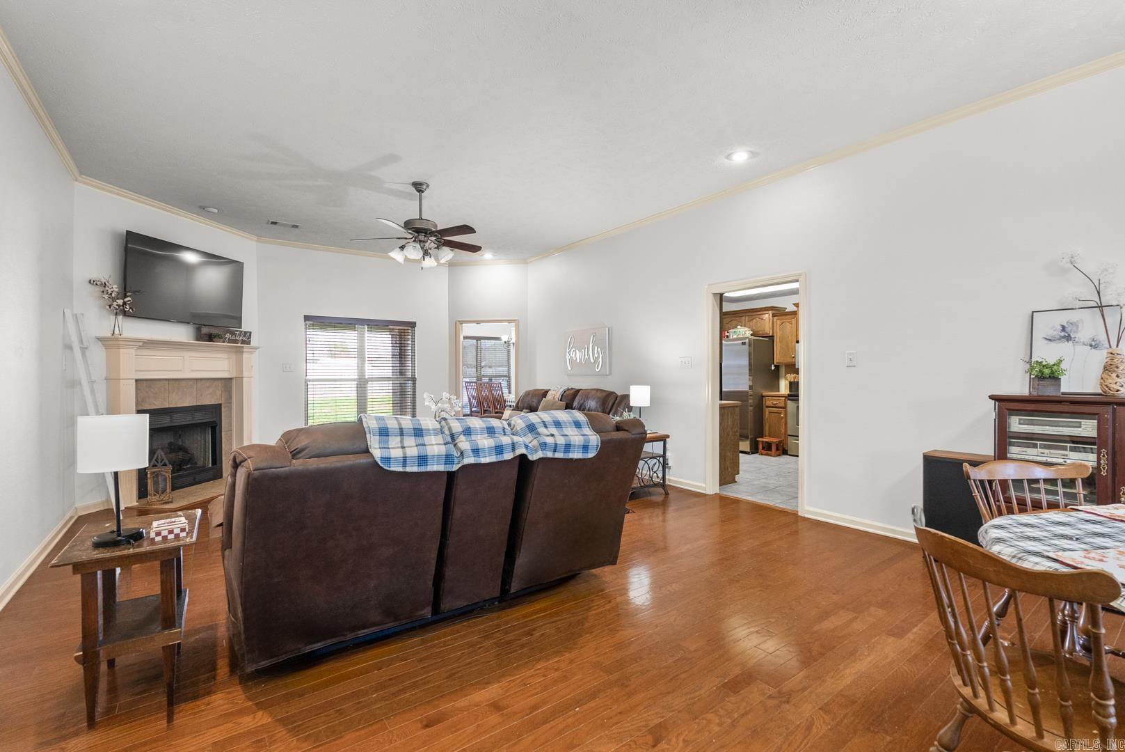 DOVE CREEK - Residential