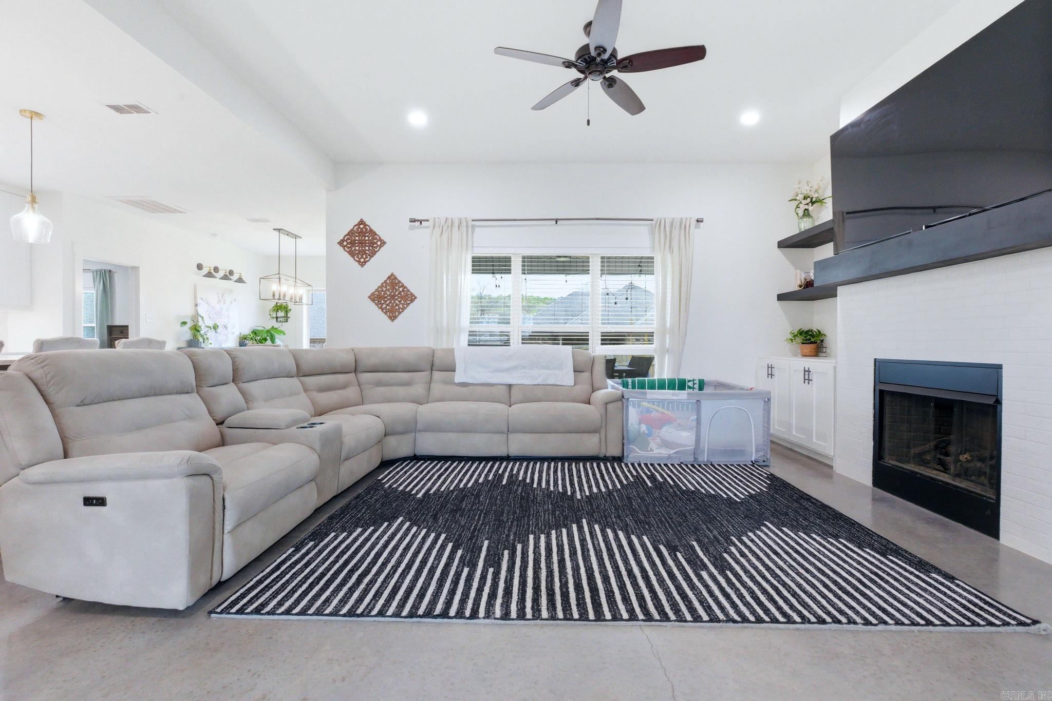 MILLERS GLENN - Residential