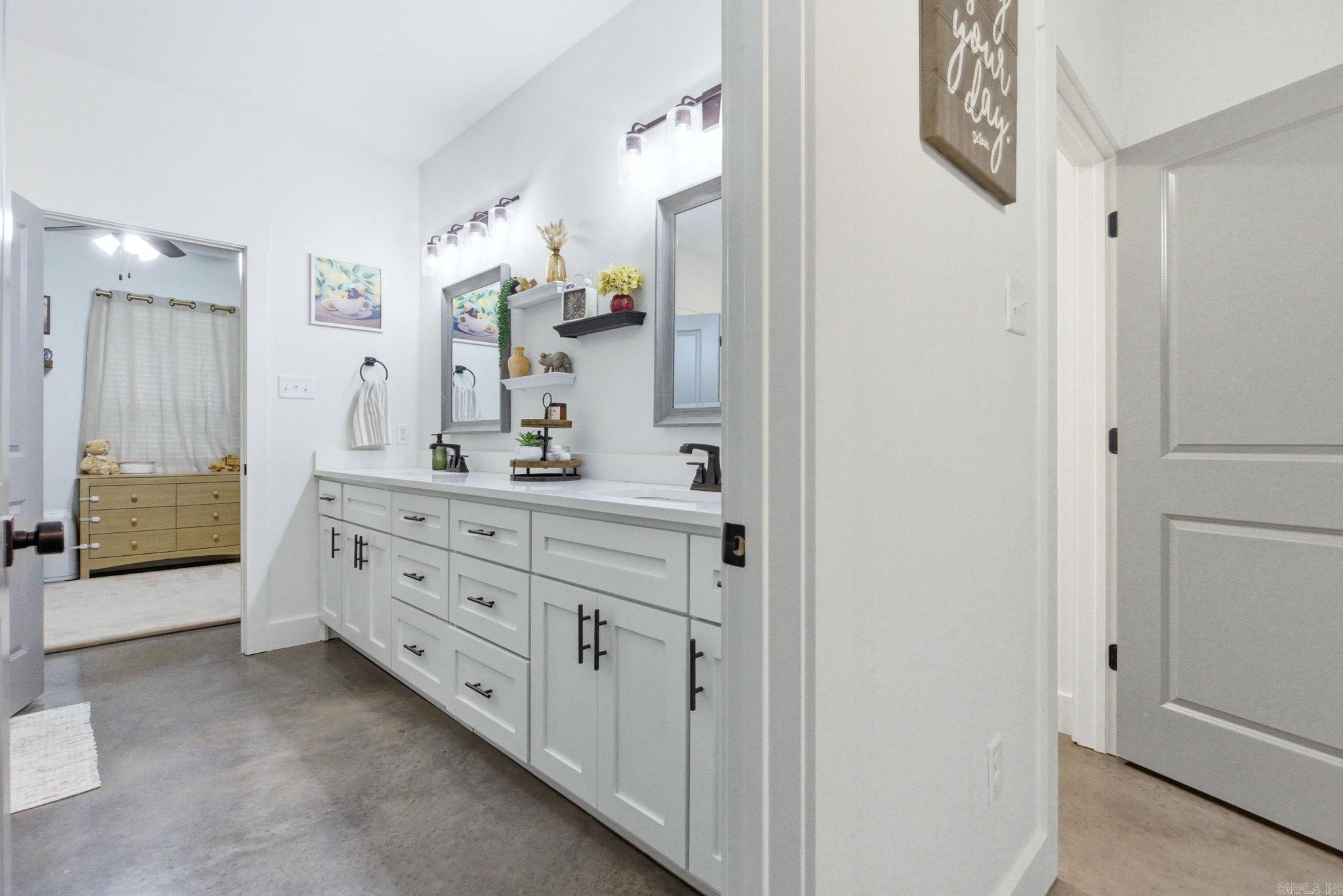 MILLERS GLENN - Residential