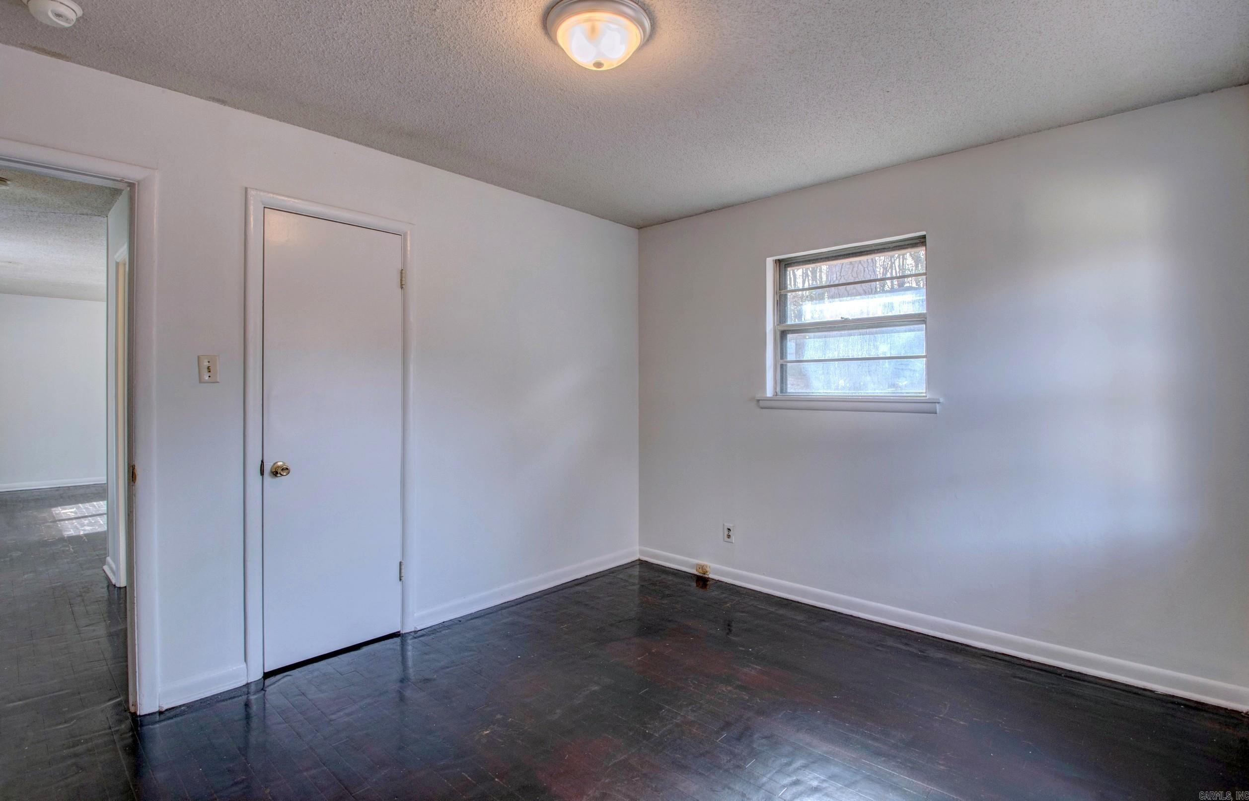 WAKEFIELD VILLAGE - Residential