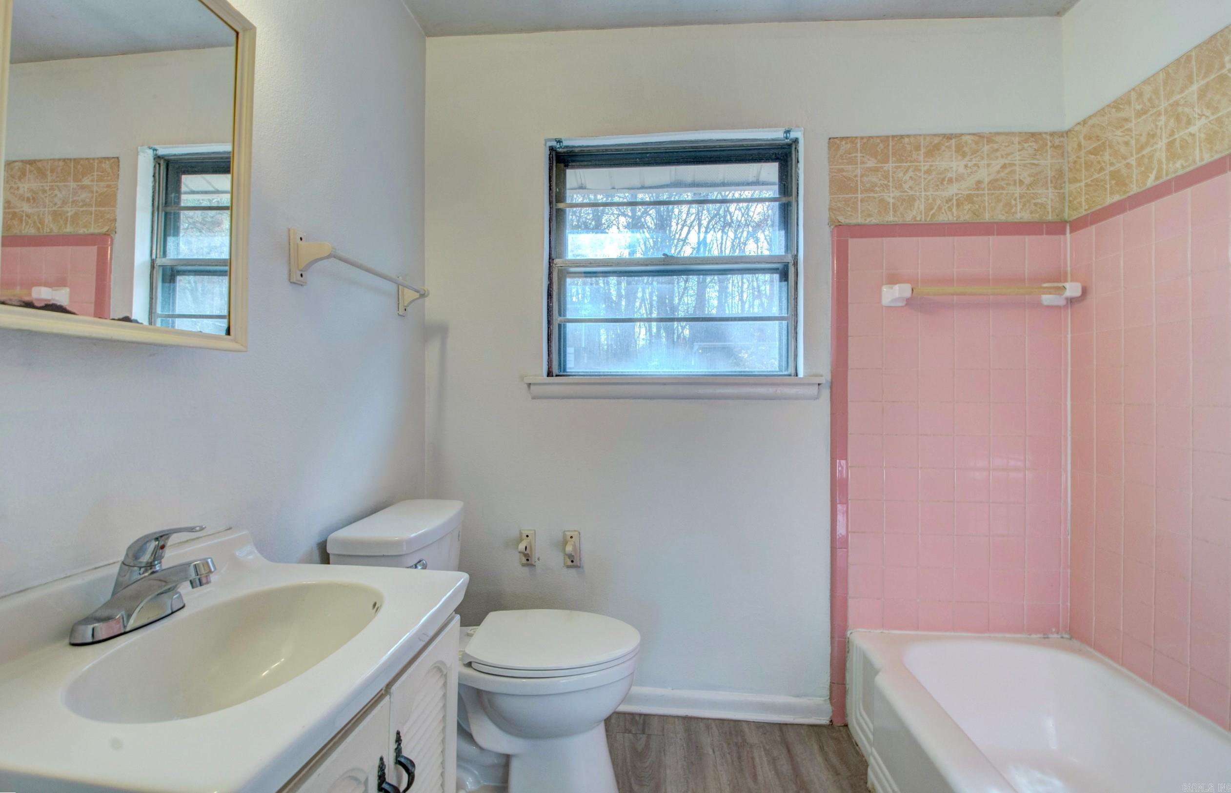 WAKEFIELD VILLAGE - Residential