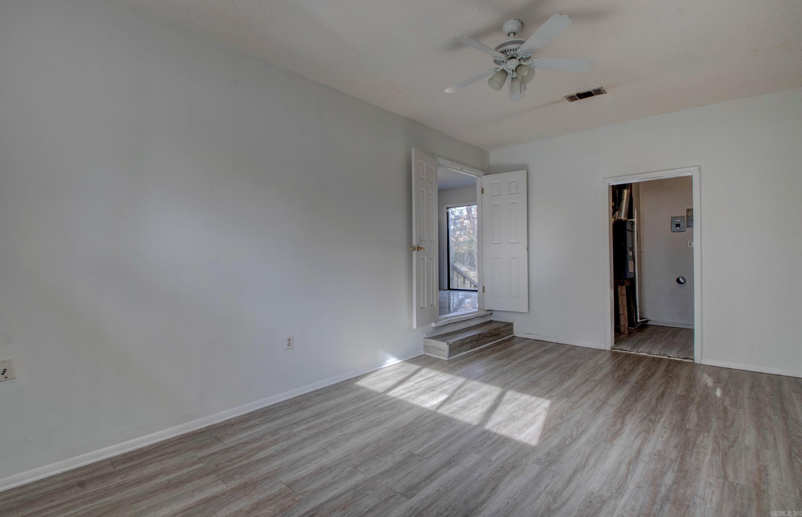 WAKEFIELD VILLAGE - Residential