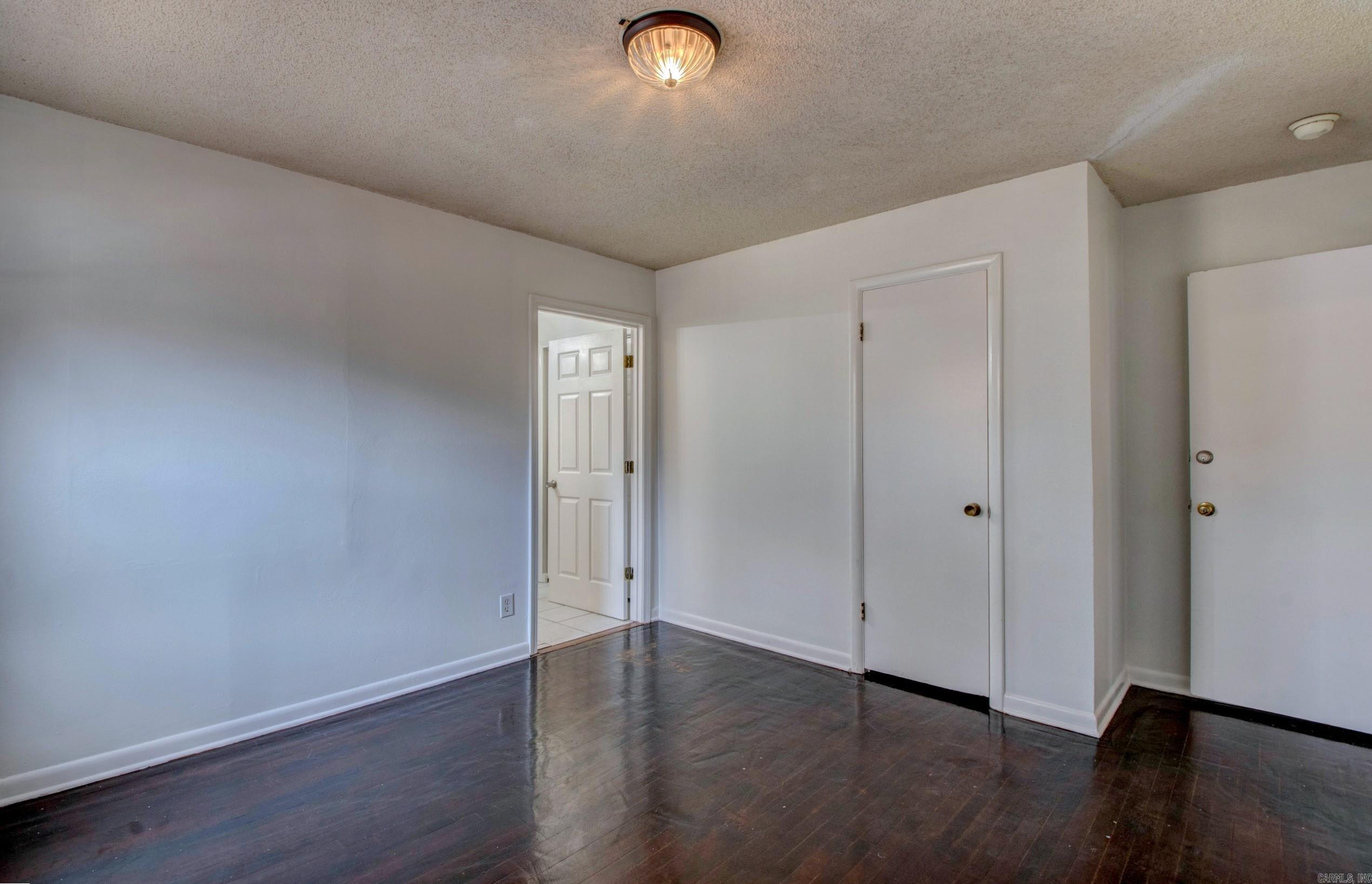 WAKEFIELD VILLAGE - Residential