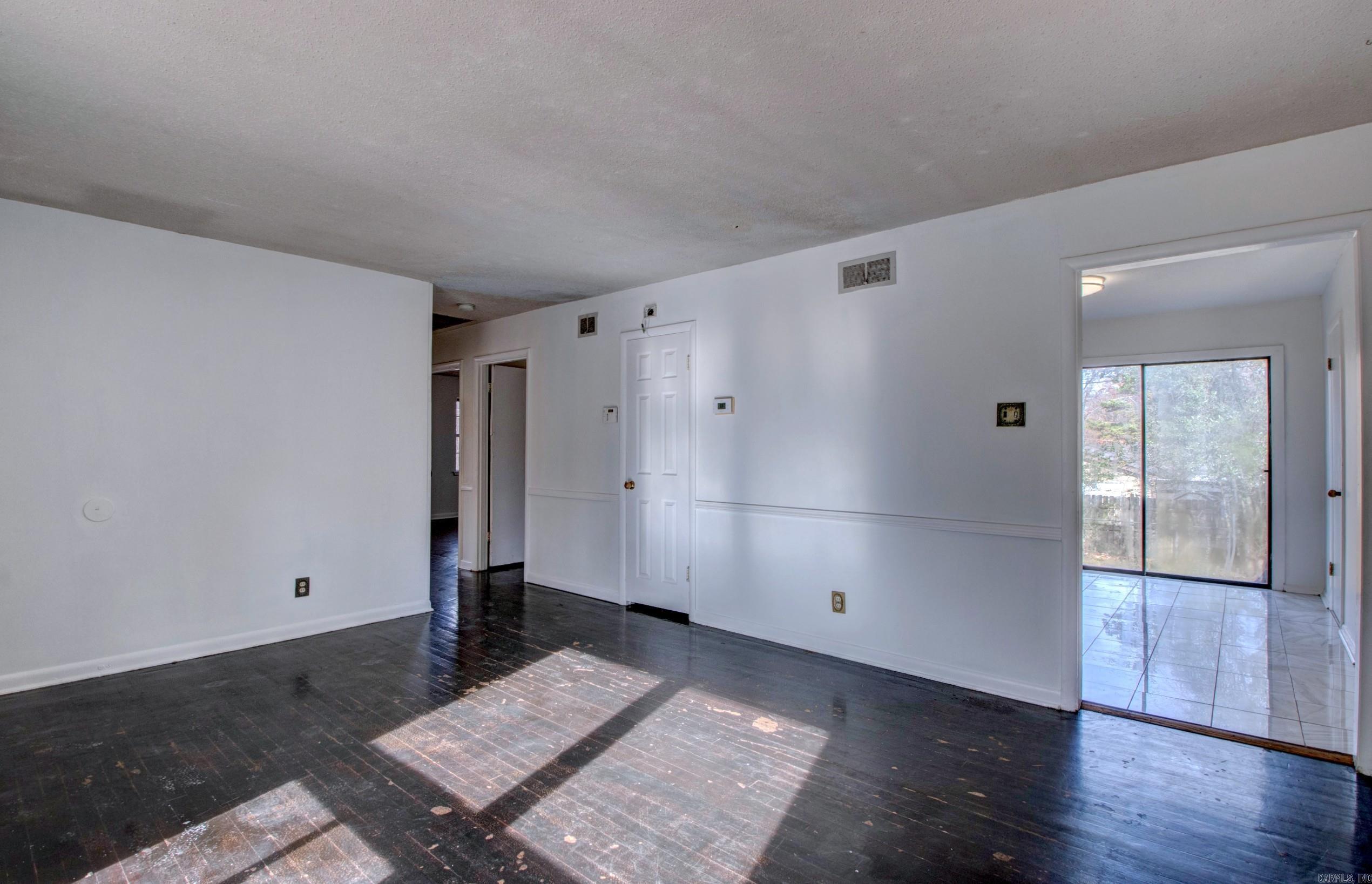 WAKEFIELD VILLAGE - Residential