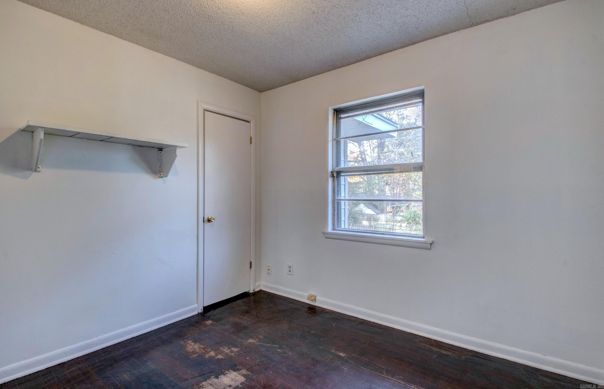 WAKEFIELD VILLAGE - Residential