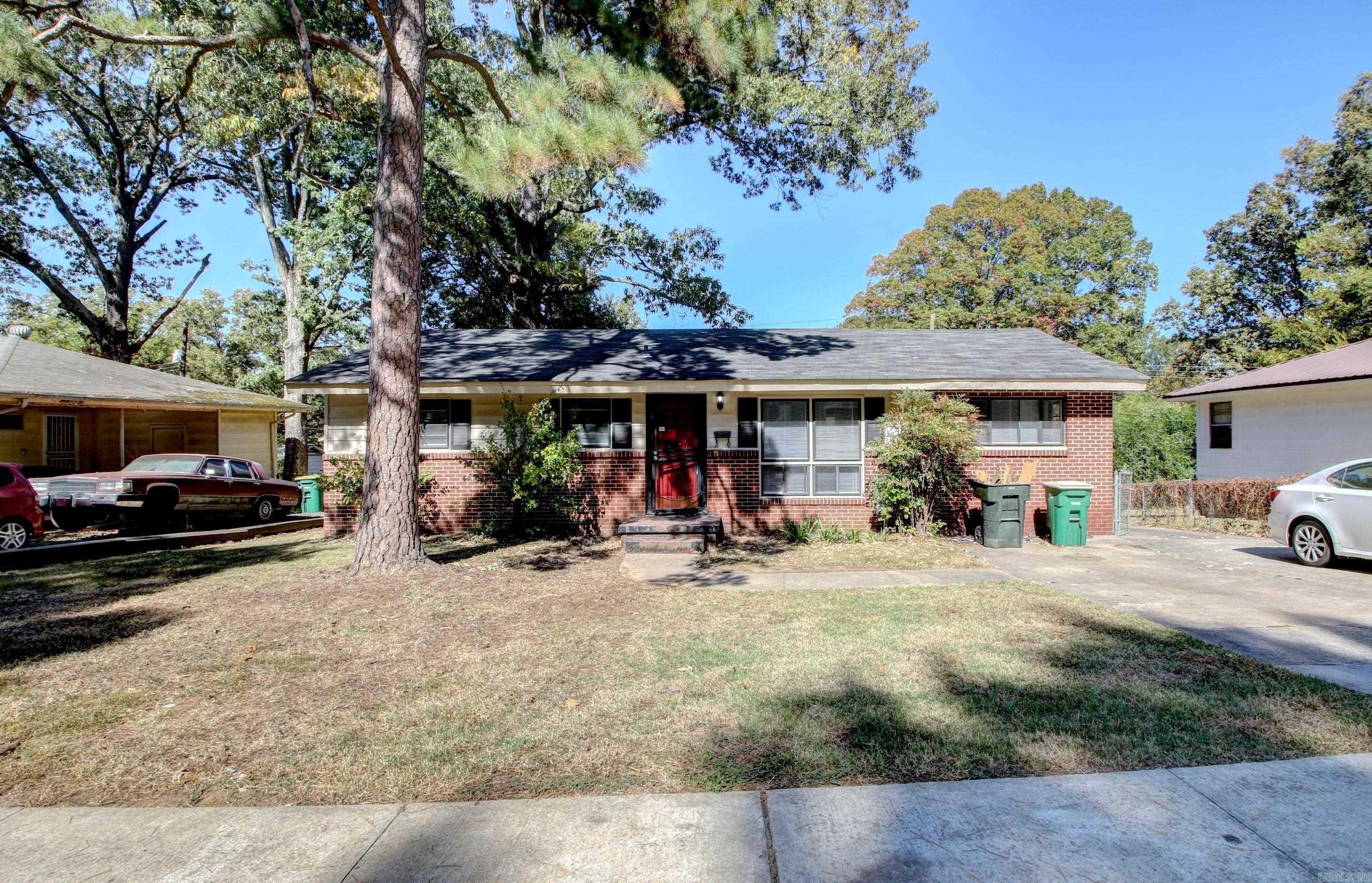 WAKEFIELD VILLAGE - Residential