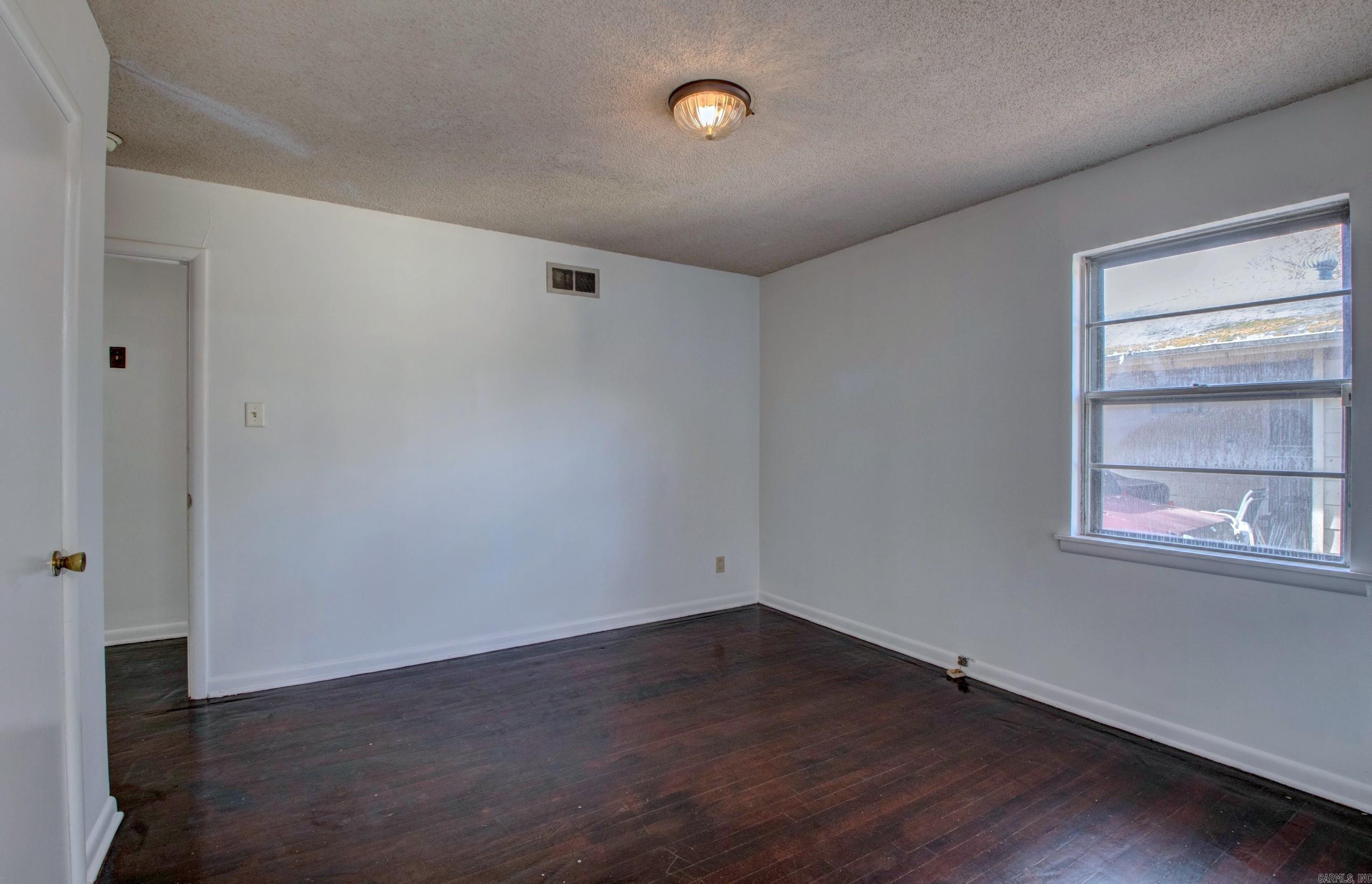 WAKEFIELD VILLAGE - Residential