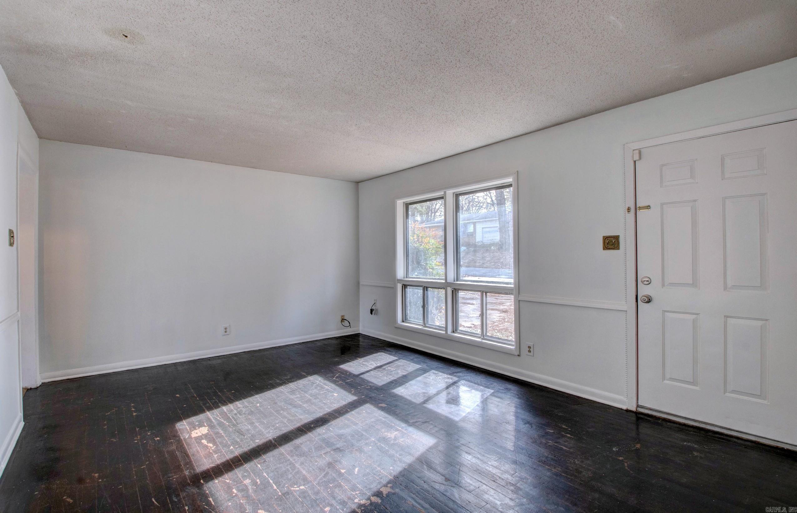 WAKEFIELD VILLAGE - Residential