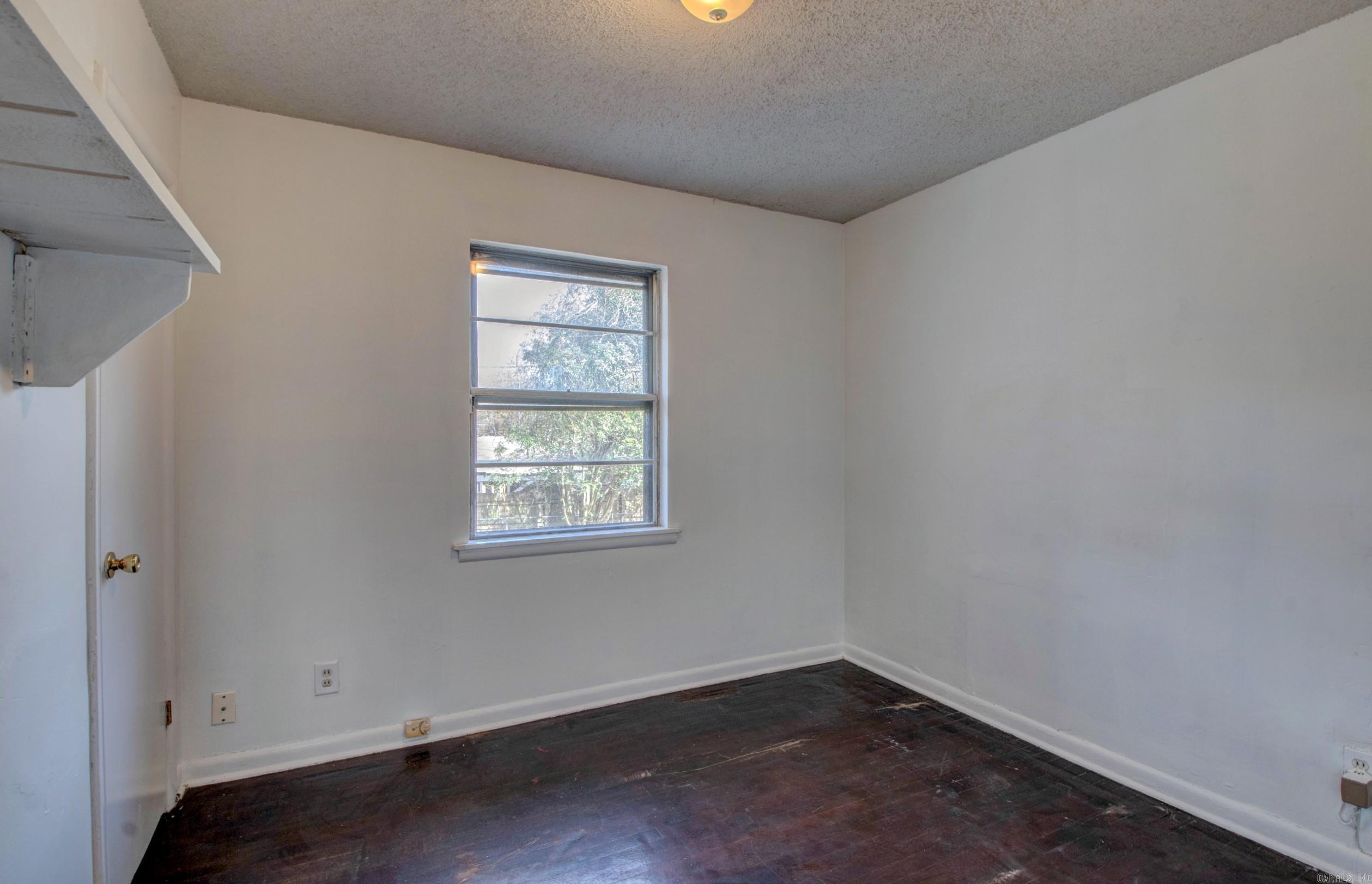 WAKEFIELD VILLAGE - Residential