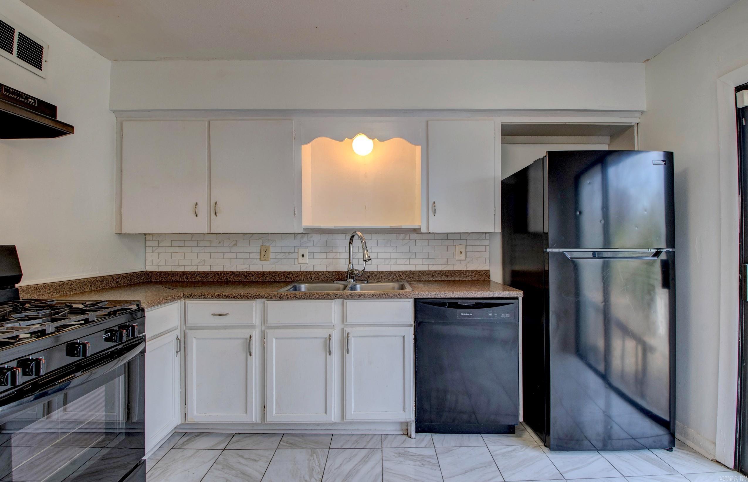 WAKEFIELD VILLAGE - Residential