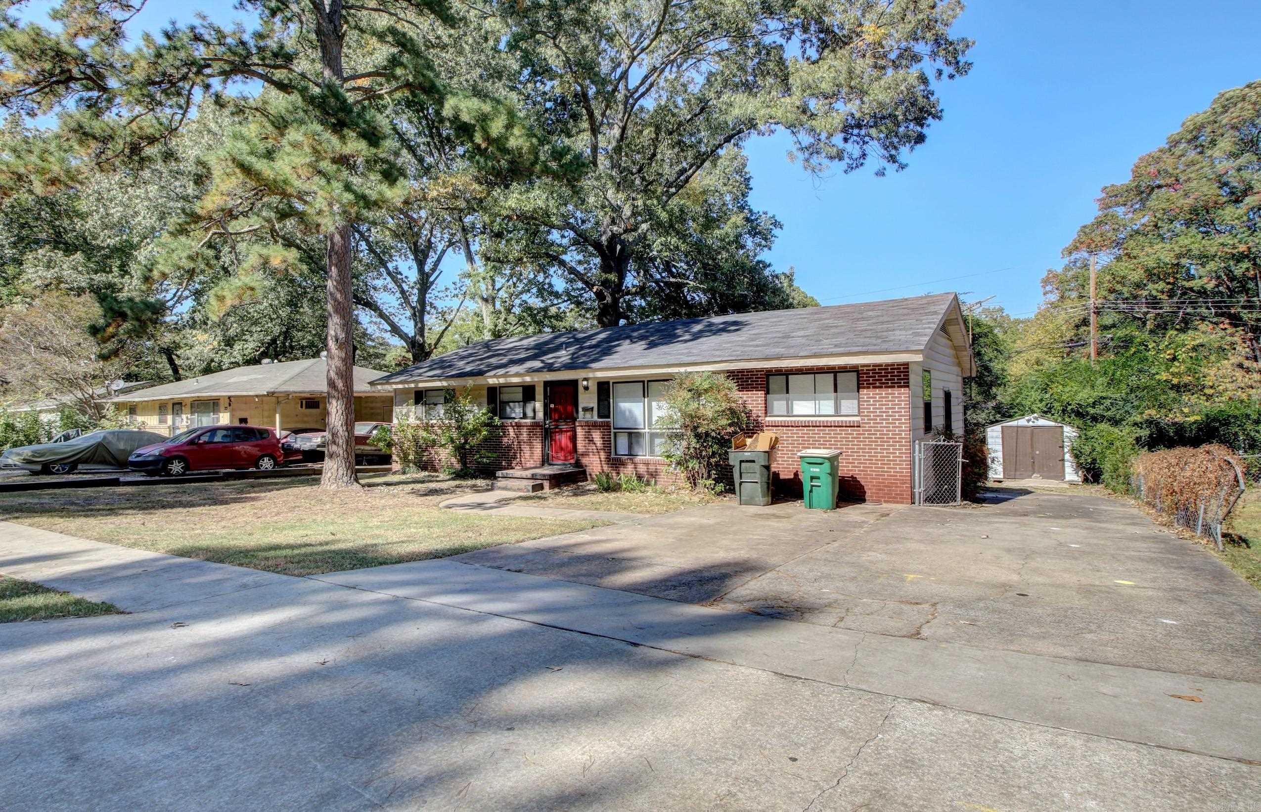 WAKEFIELD VILLAGE - Residential