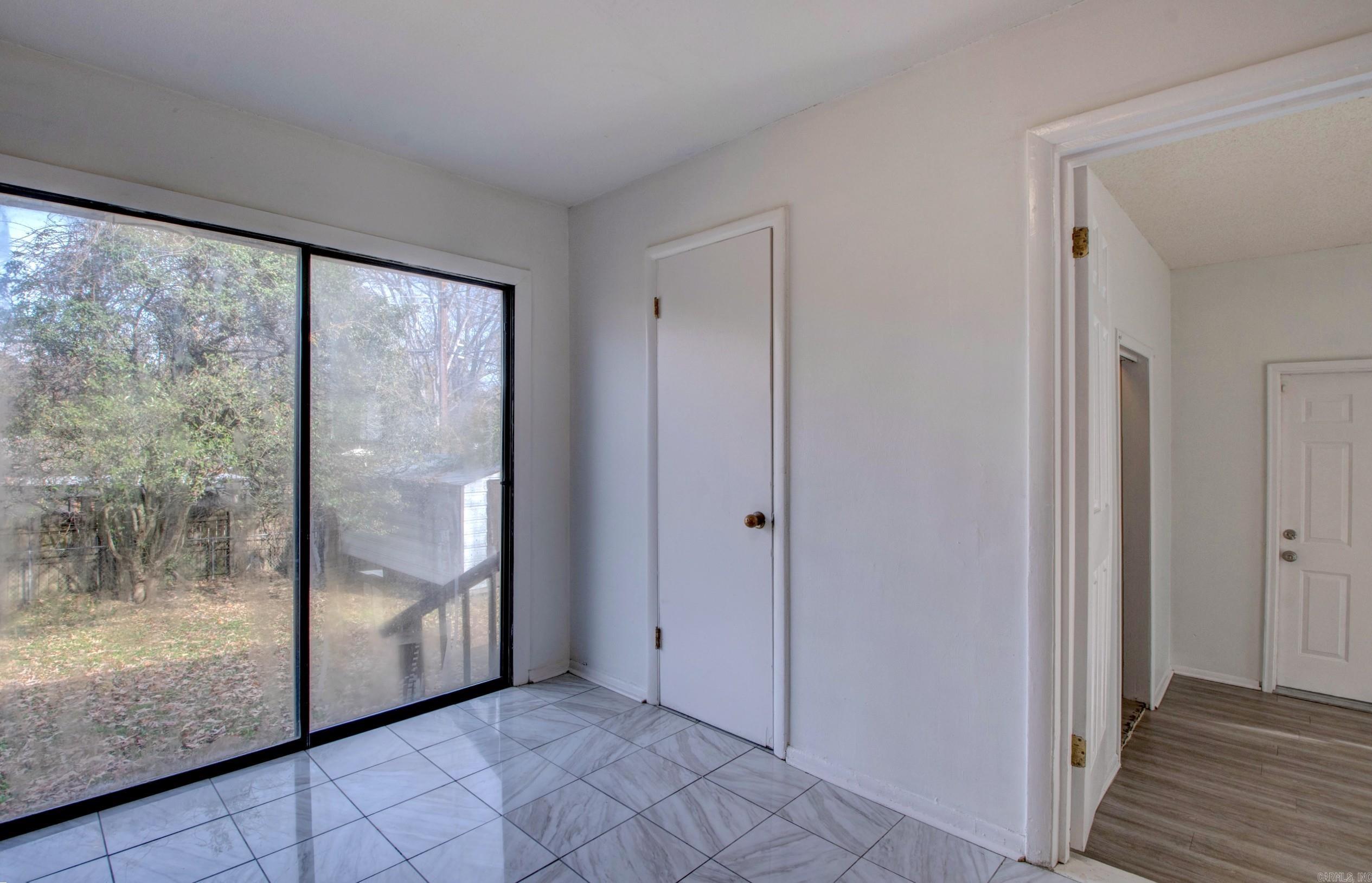 WAKEFIELD VILLAGE - Residential