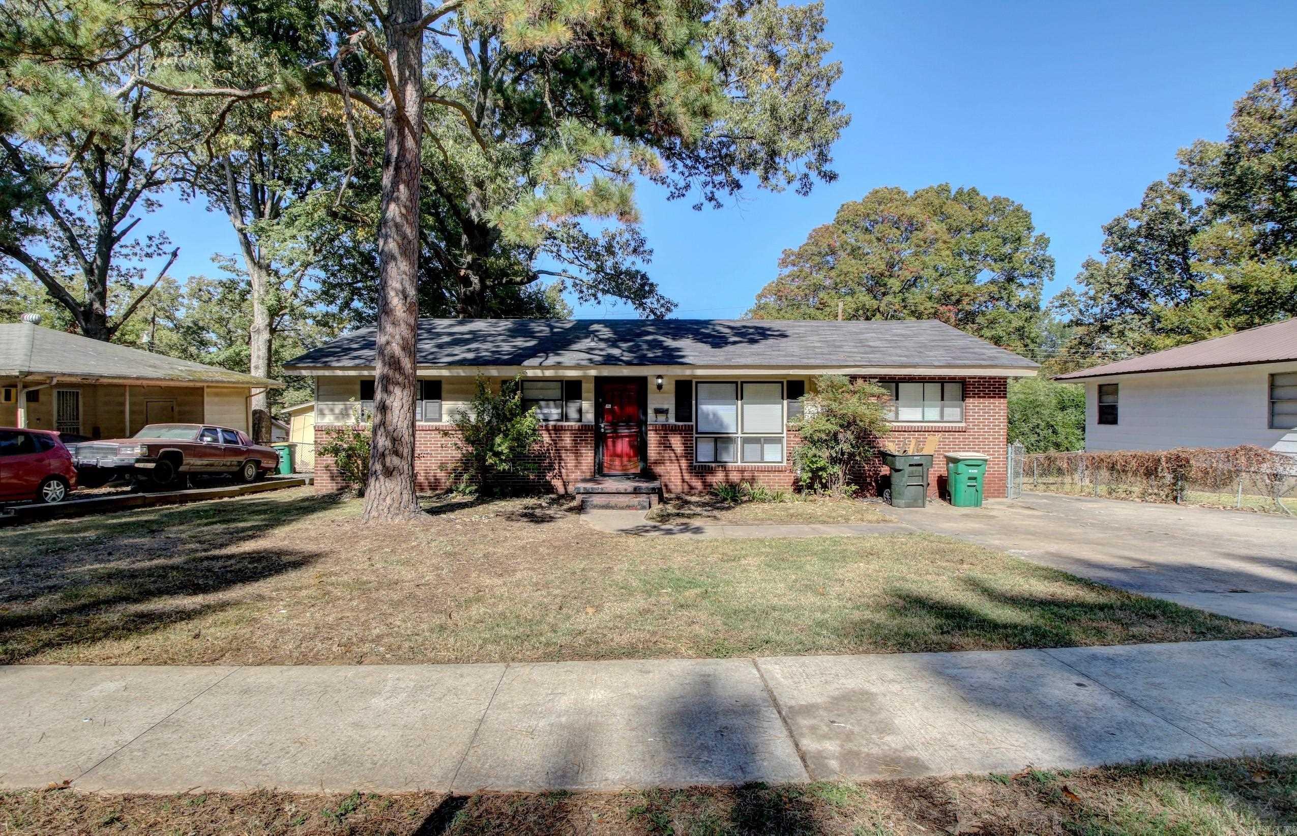 WAKEFIELD VILLAGE - Residential