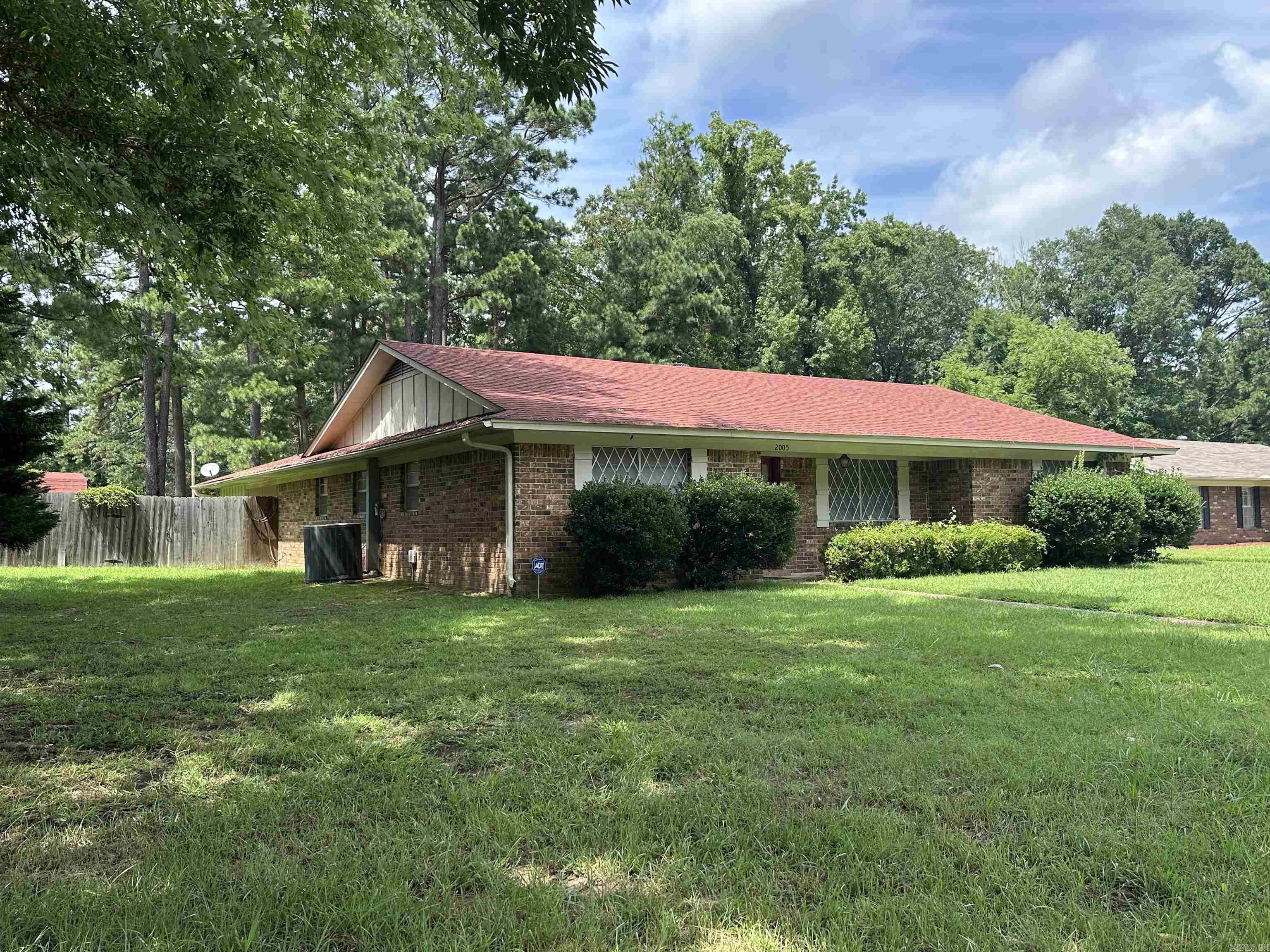 Step Into This Well-Maintained Charming Home With Modern Updates! Featuring Granite Kitchen Countertops, LARGE Dining Room, Fully Fenced In Private Back Yard, Outdoor Storage, Master Has His/Her Closets, Lots Of Storage Throughout, Private Parking, NEW Roof, Wood Burning Fireplace And SO Much More. Just Minutes From I-530. Schedule An Appointment Today!