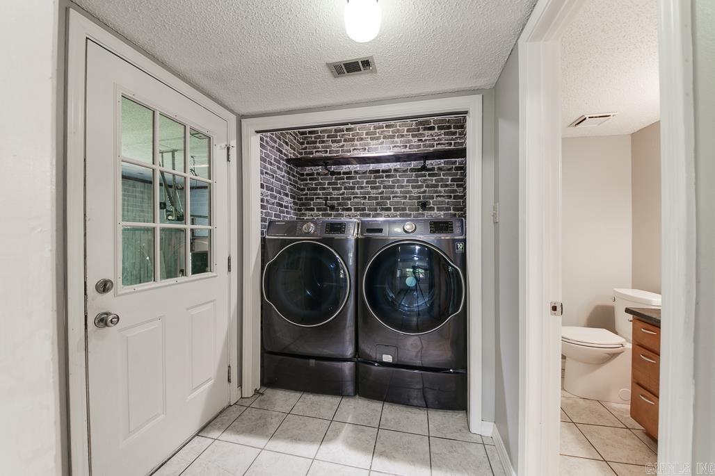 Circle B - Residential