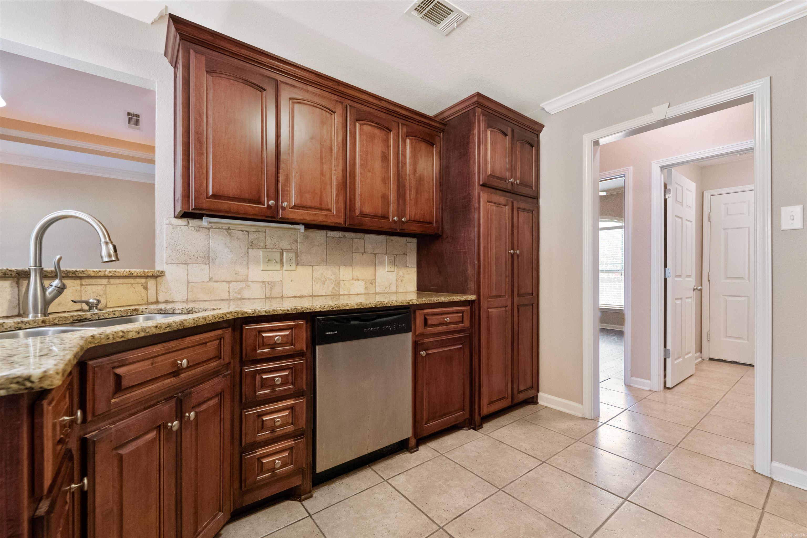 BASE MEADOWS ADDN - Residential