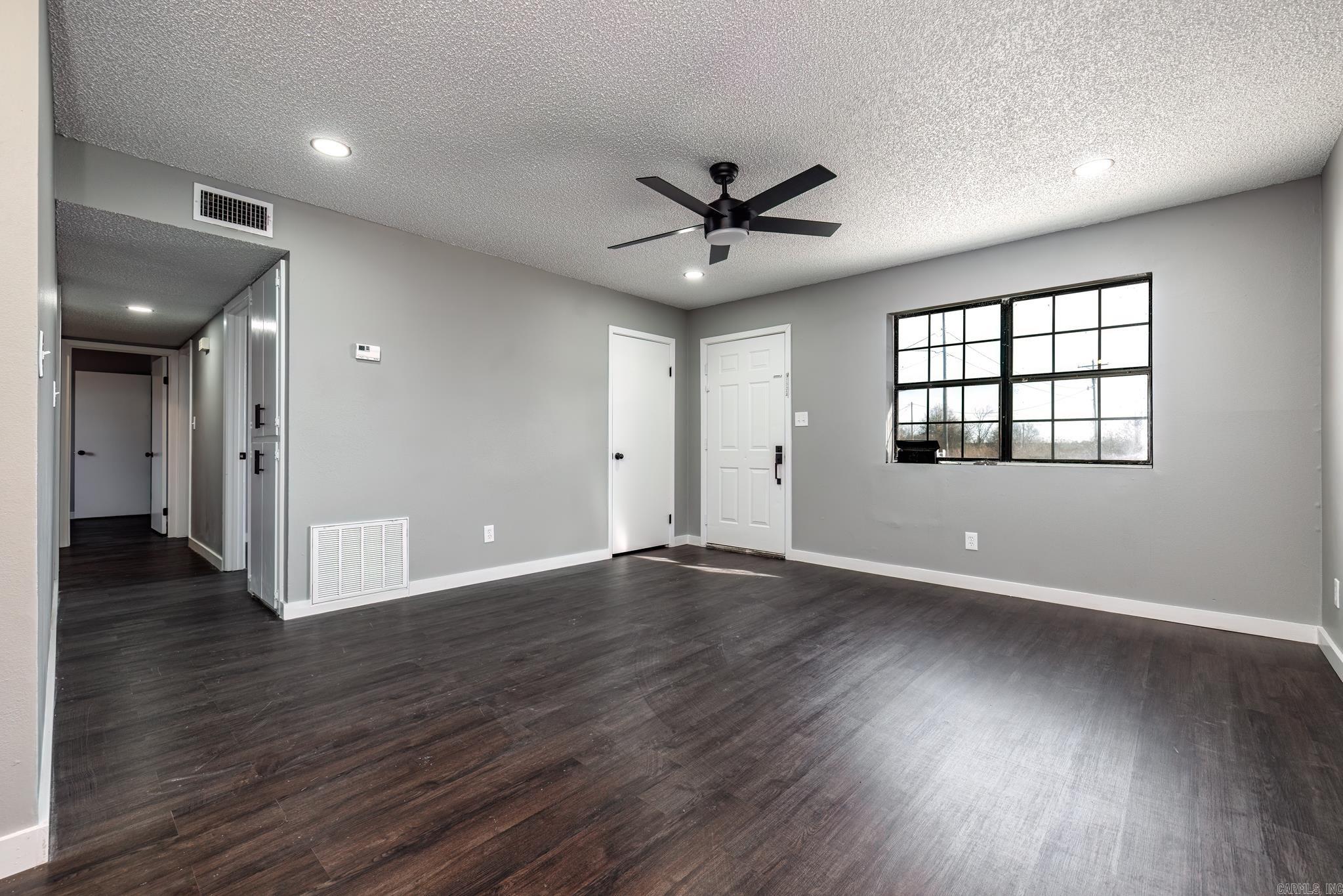 ASHTON PARK ADDN - Residential