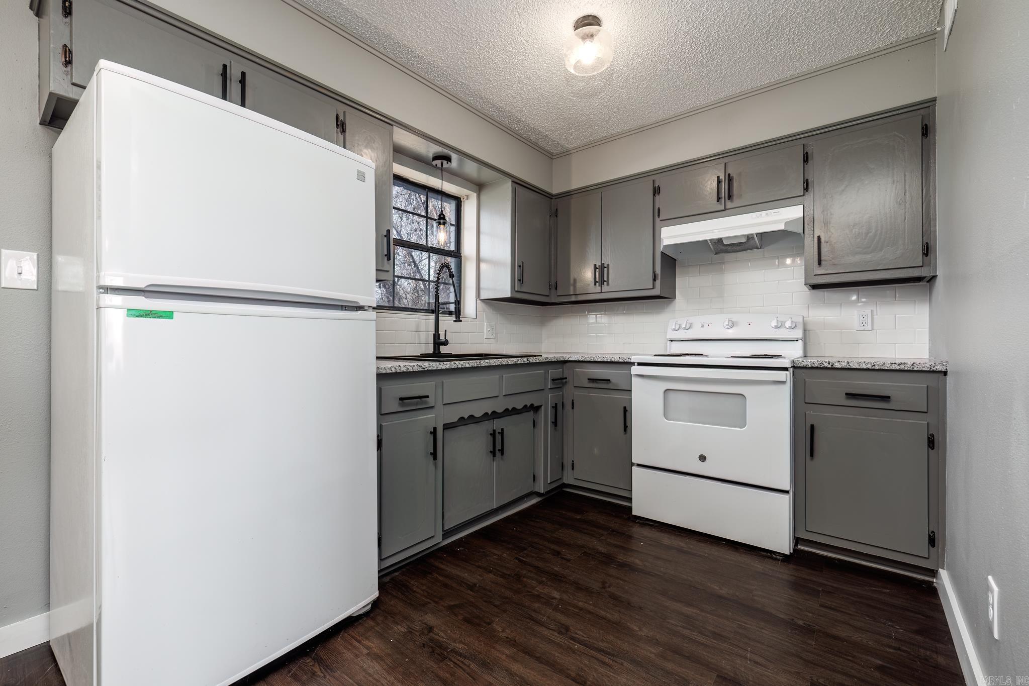 ASHTON PARK ADDN - Residential