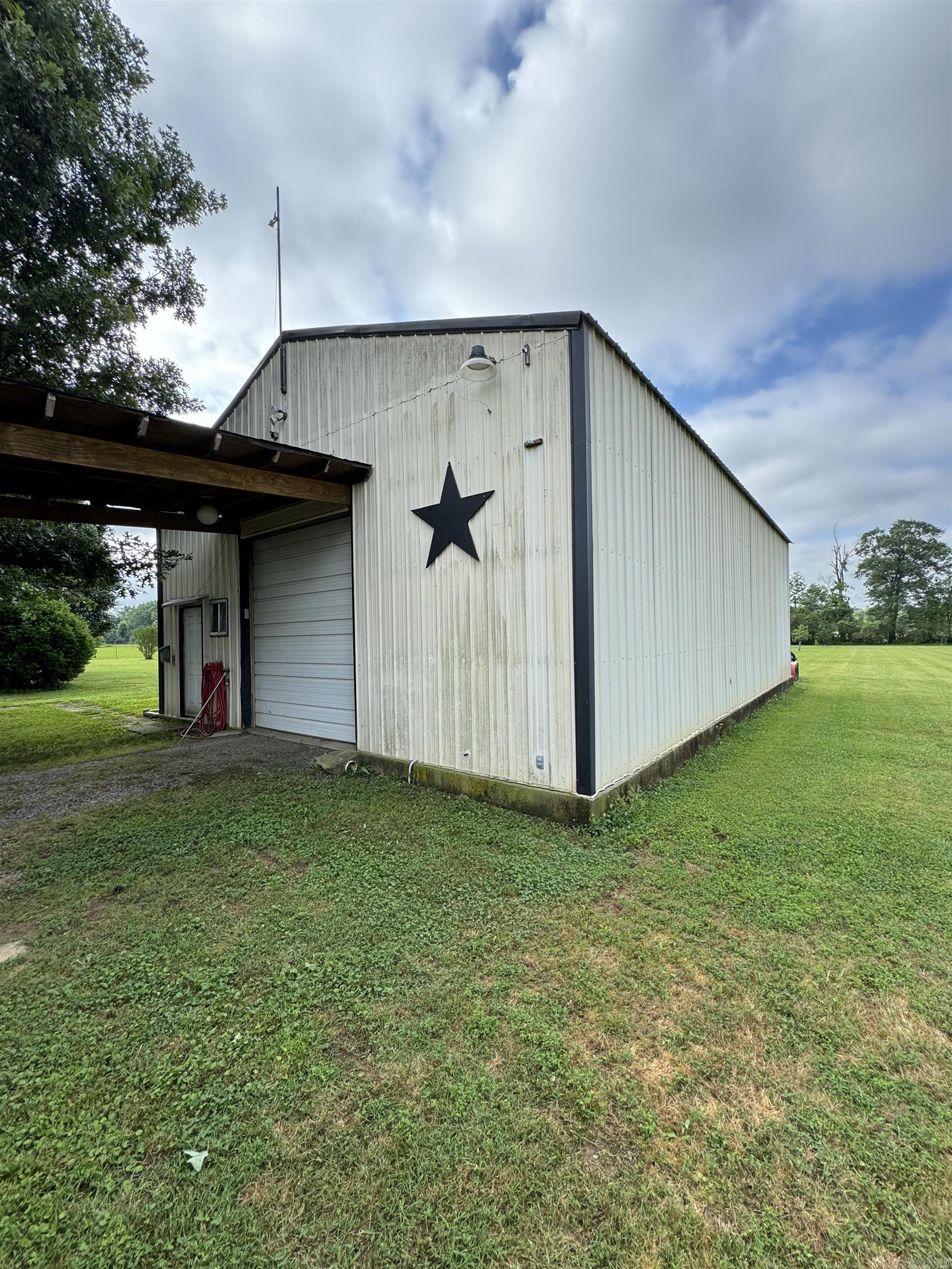 APPLE BLOSSOM FARMS - Residential