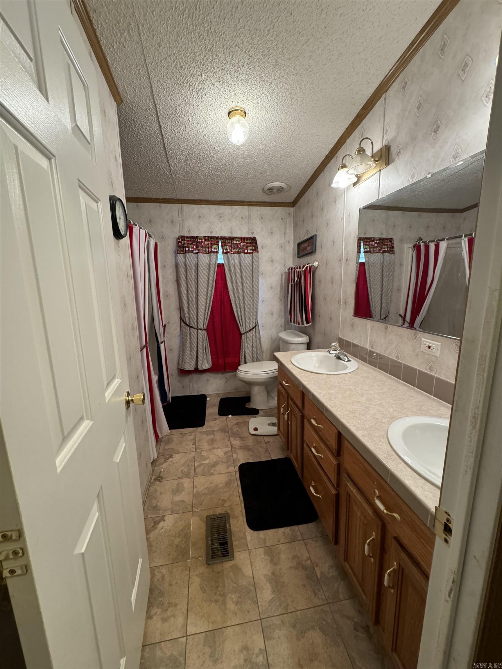 APPLE BLOSSOM FARMS - Residential