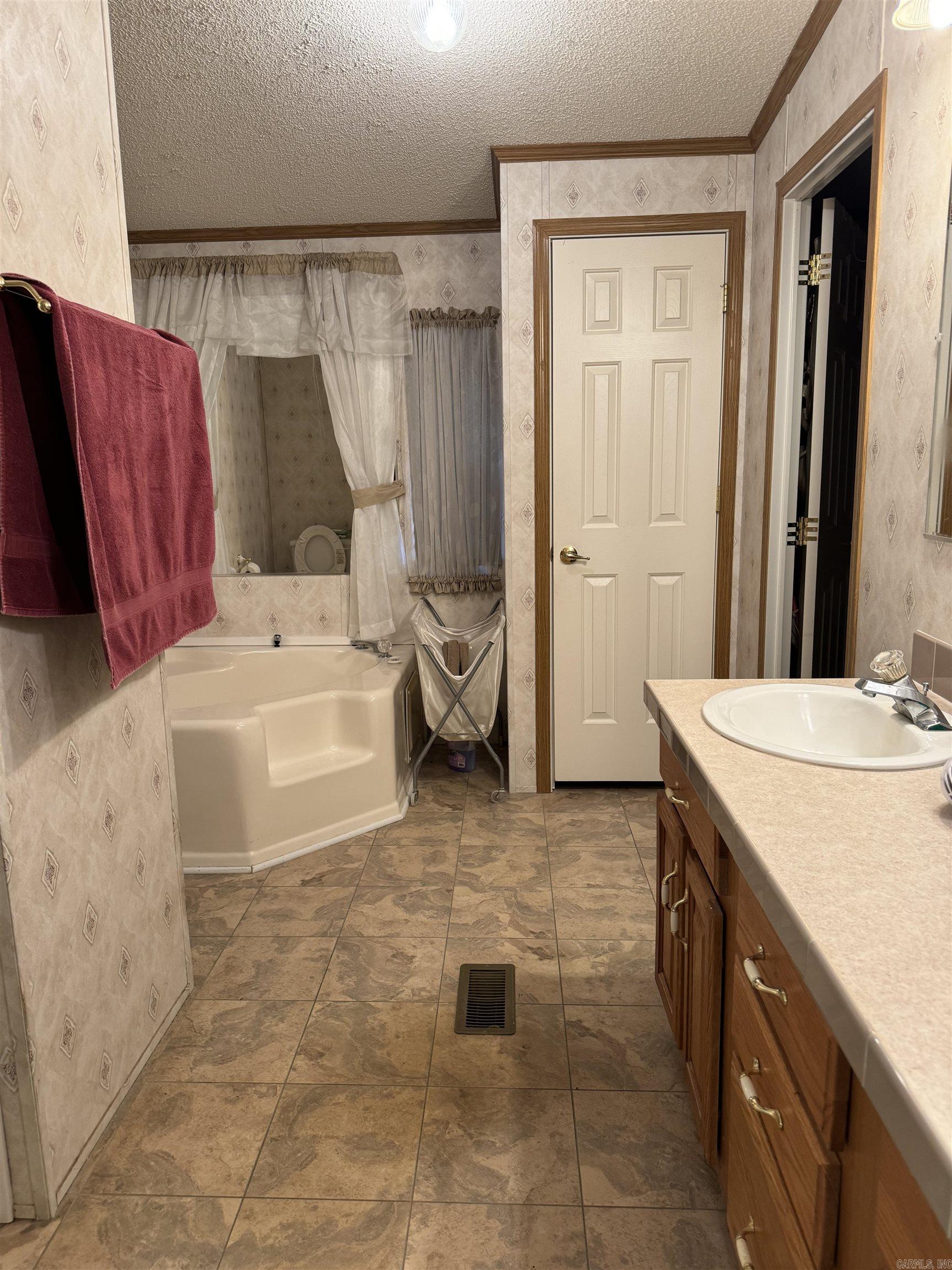 APPLE BLOSSOM FARMS - Residential