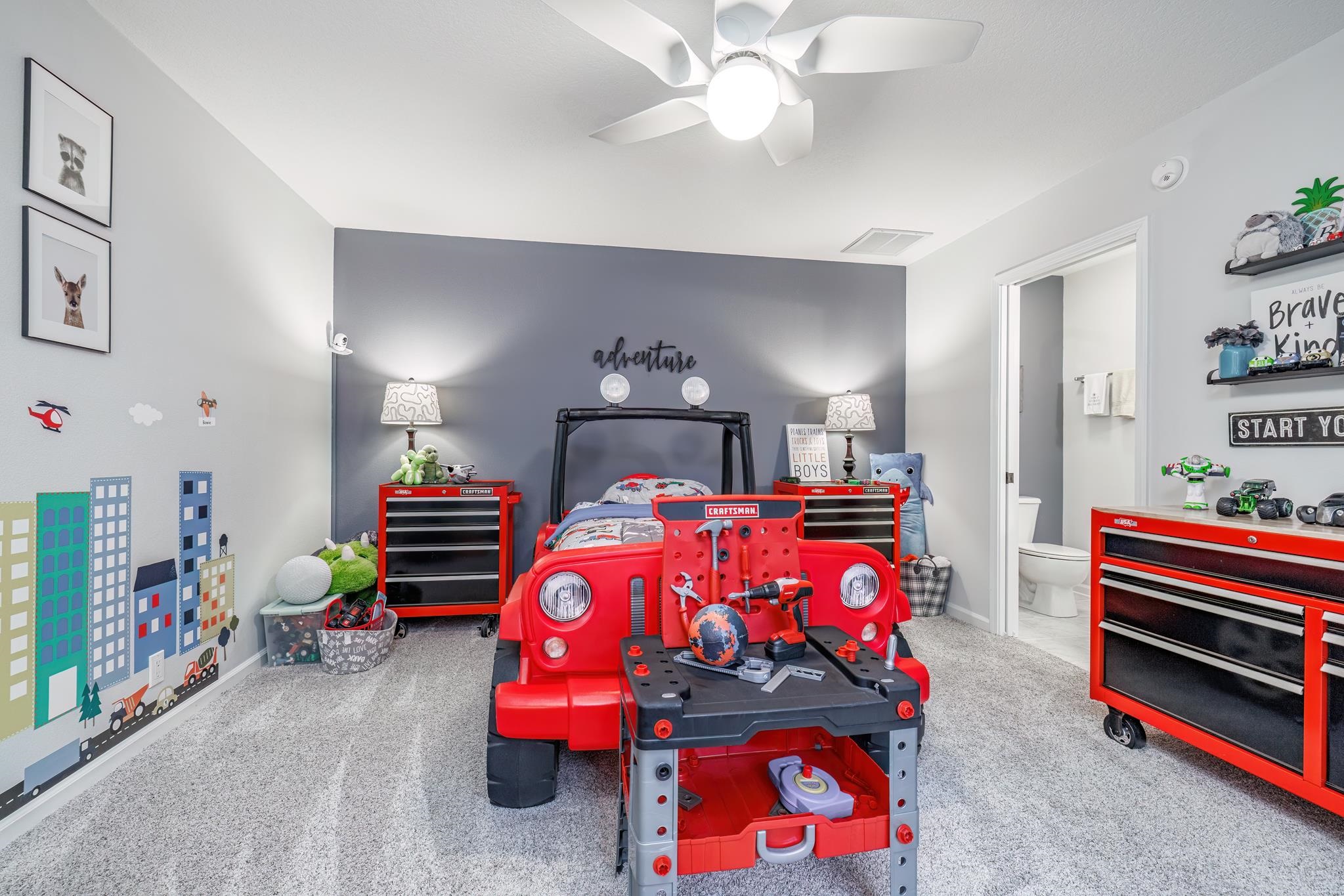 ISABELLA COURTS - Residential