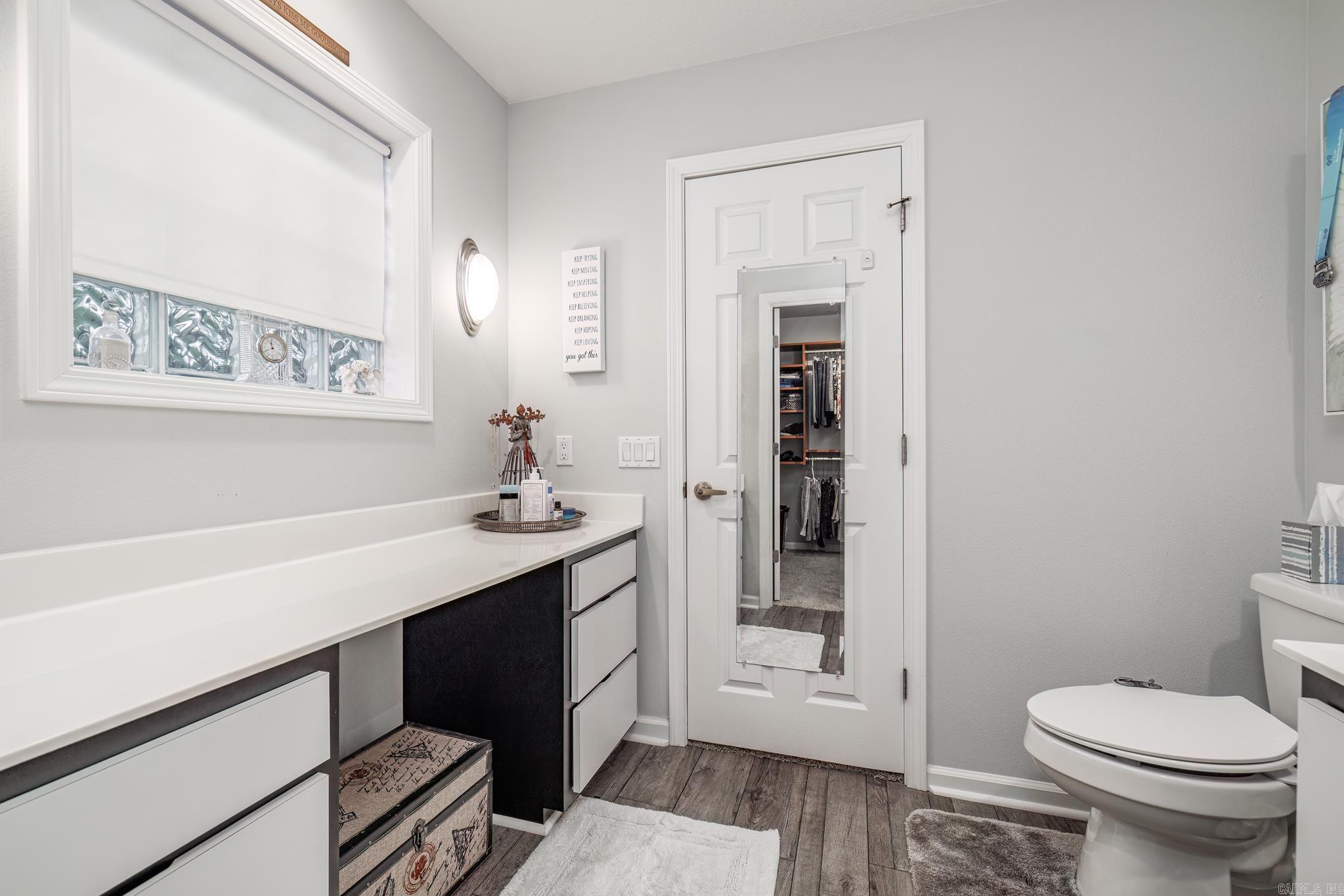 ISABELLA COURTS - Residential