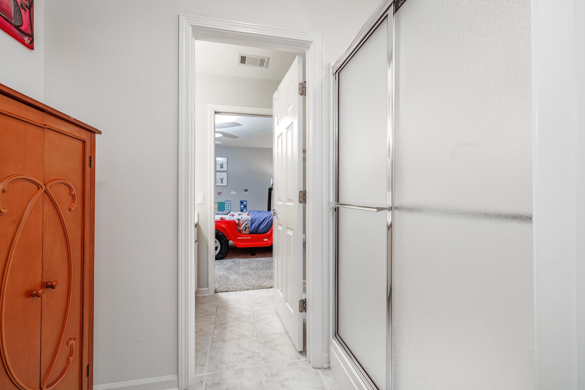 ISABELLA COURTS - Residential